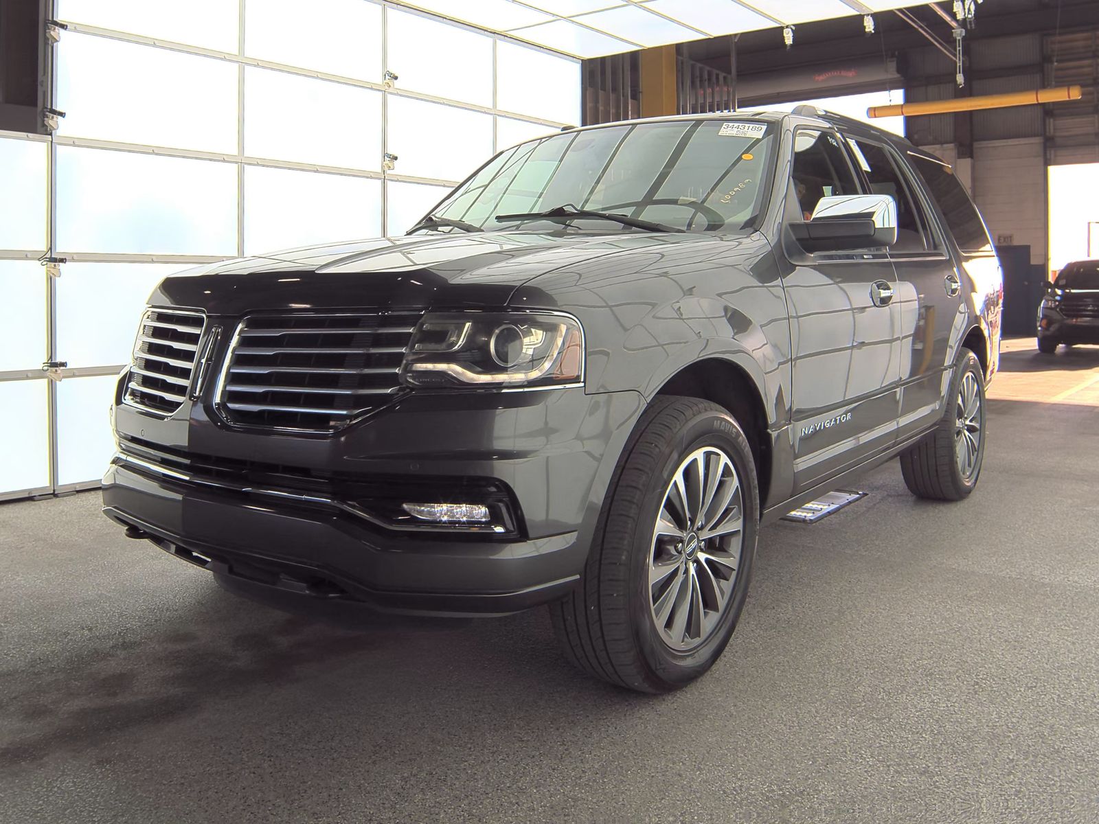 2016 Lincoln Navigator Select RWD