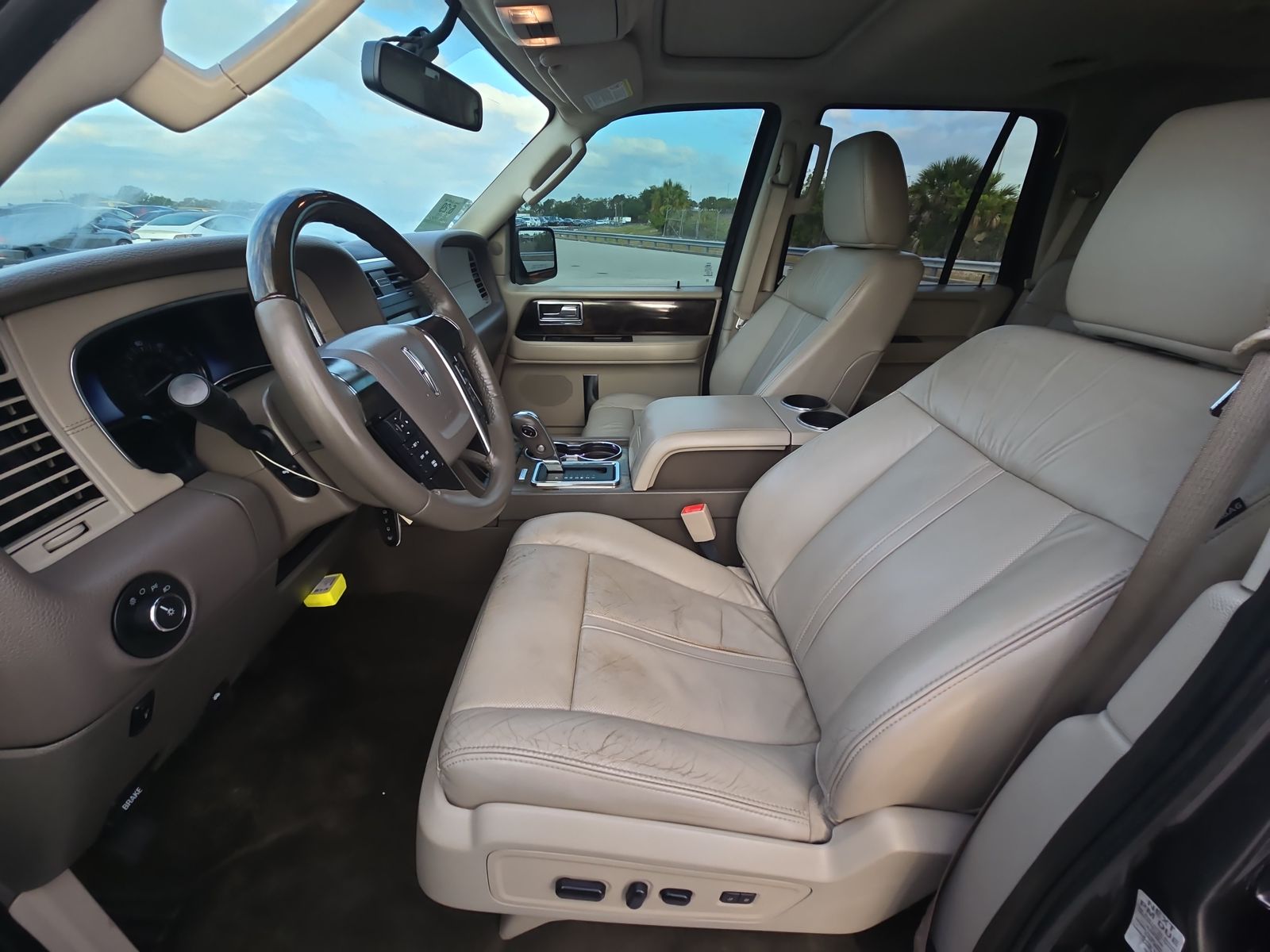 2016 Lincoln Navigator Select RWD