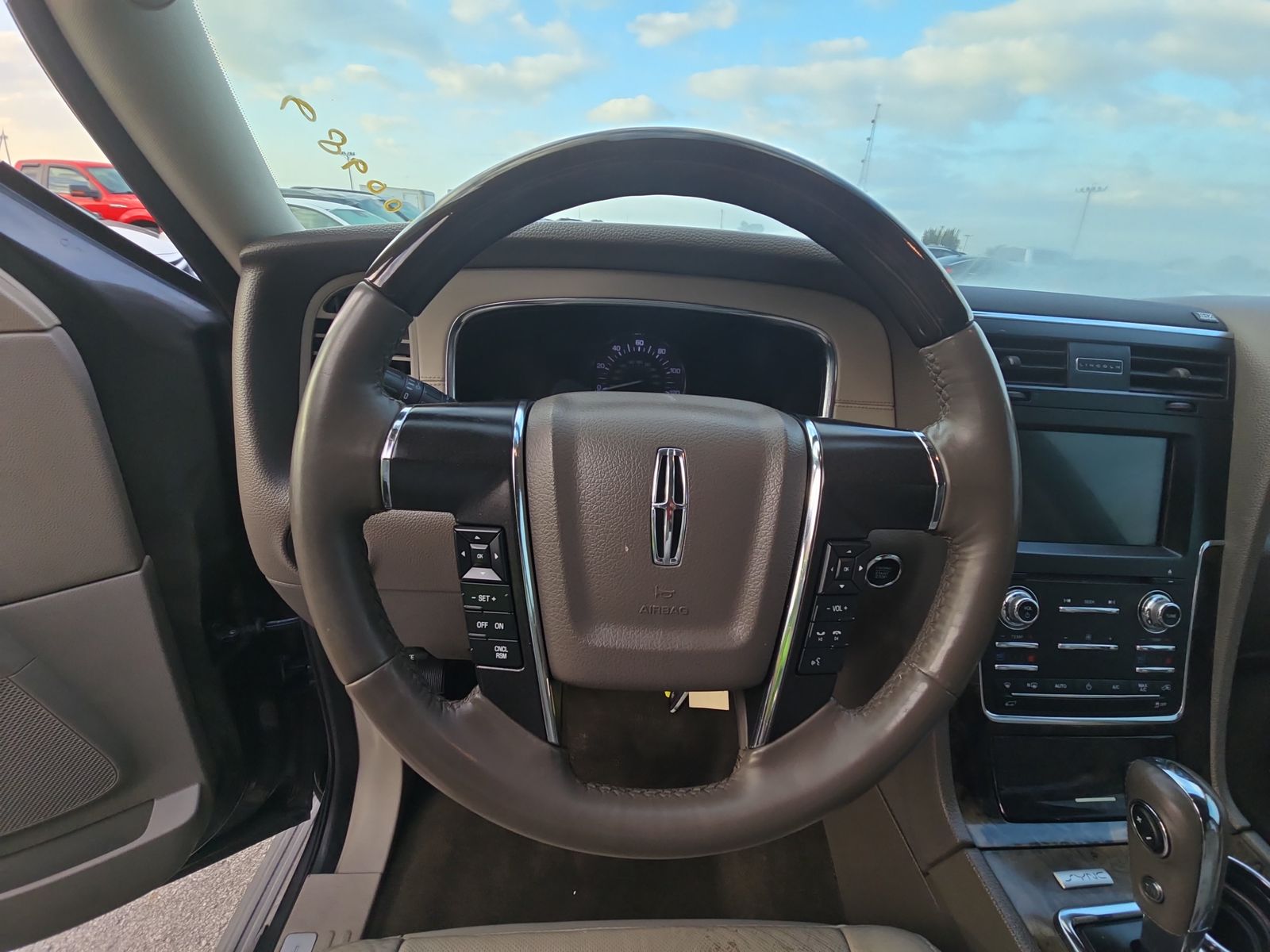 2016 Lincoln Navigator Select RWD