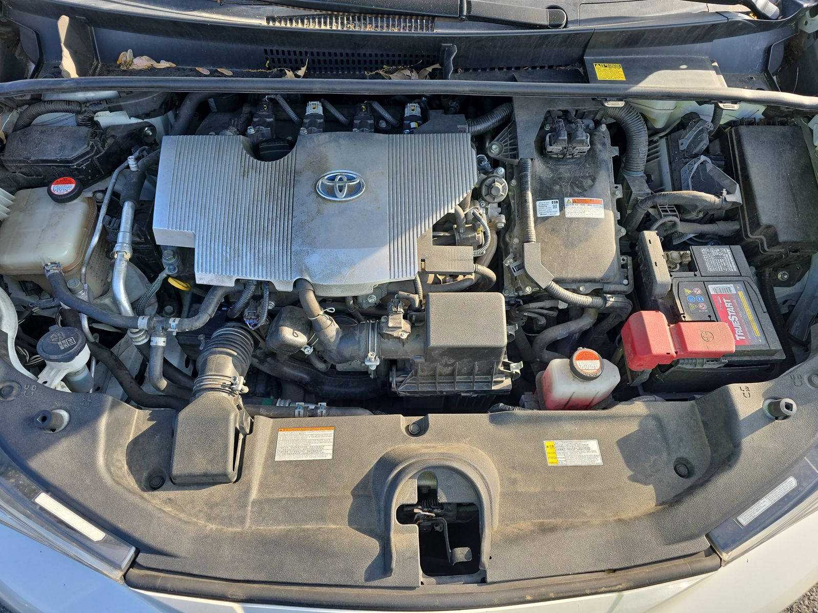 2016 Toyota Prius Three Touring FWD