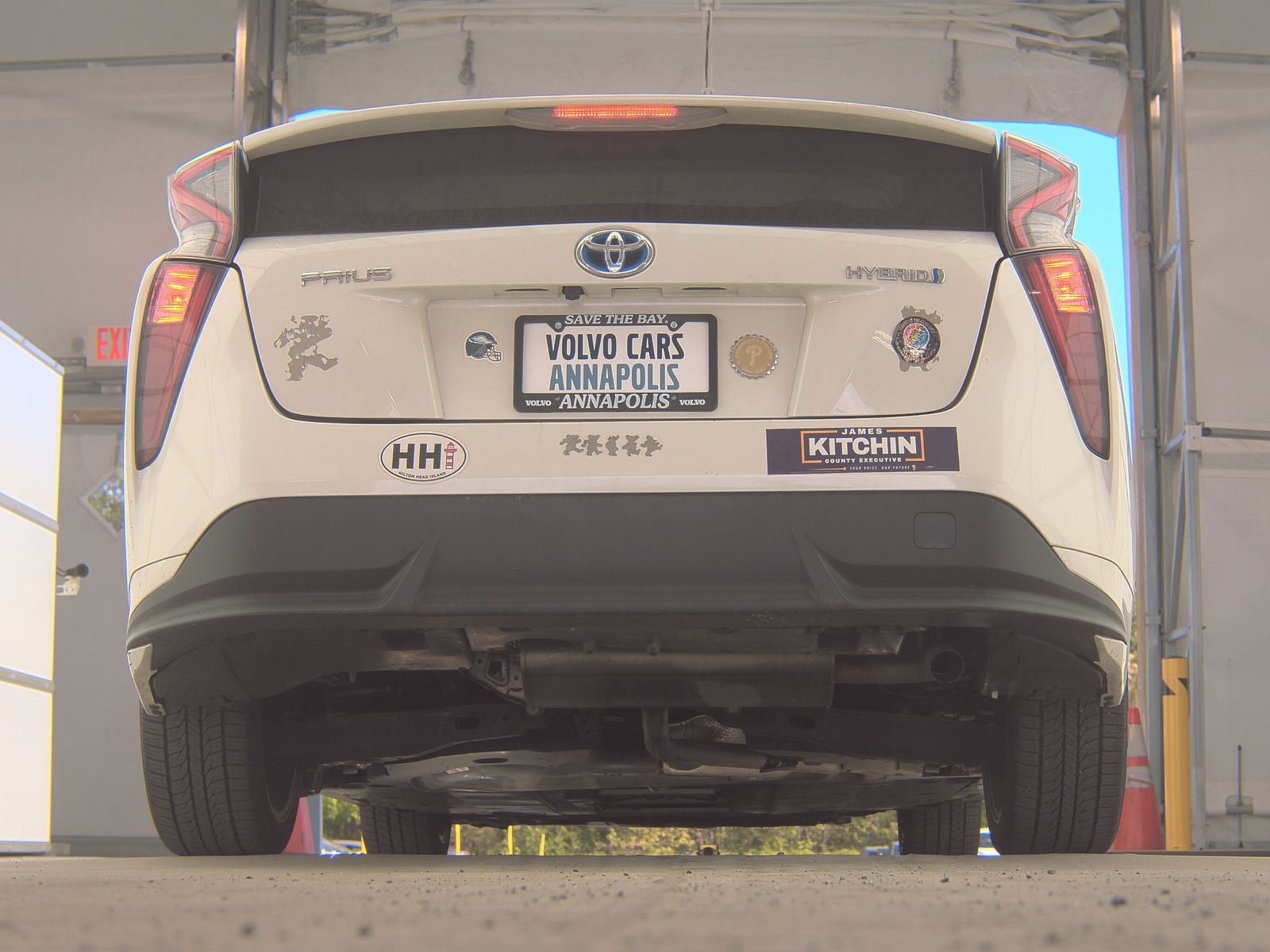 2016 Toyota Prius Three Touring FWD