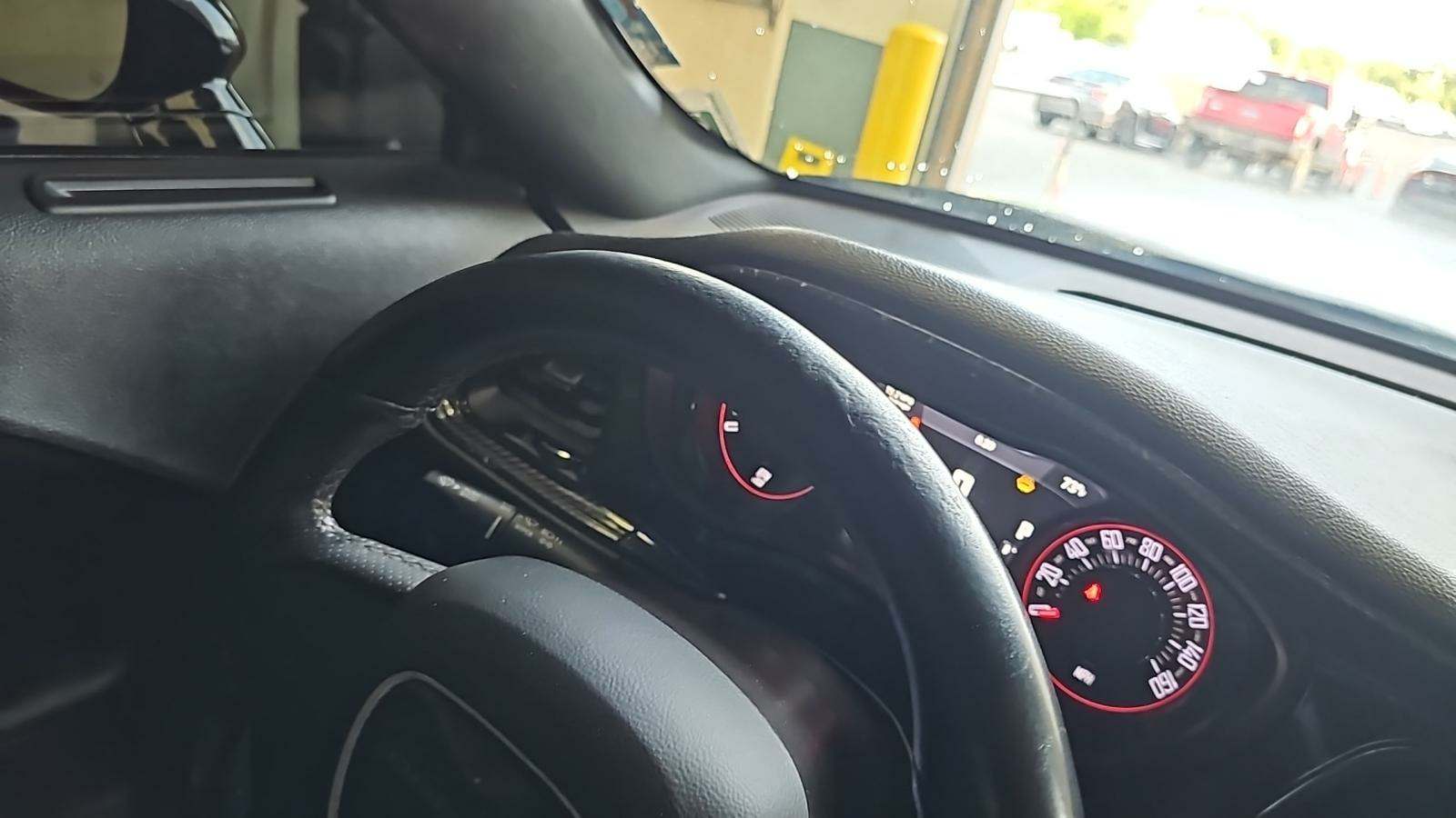 2019 Dodge Challenger SXT RWD