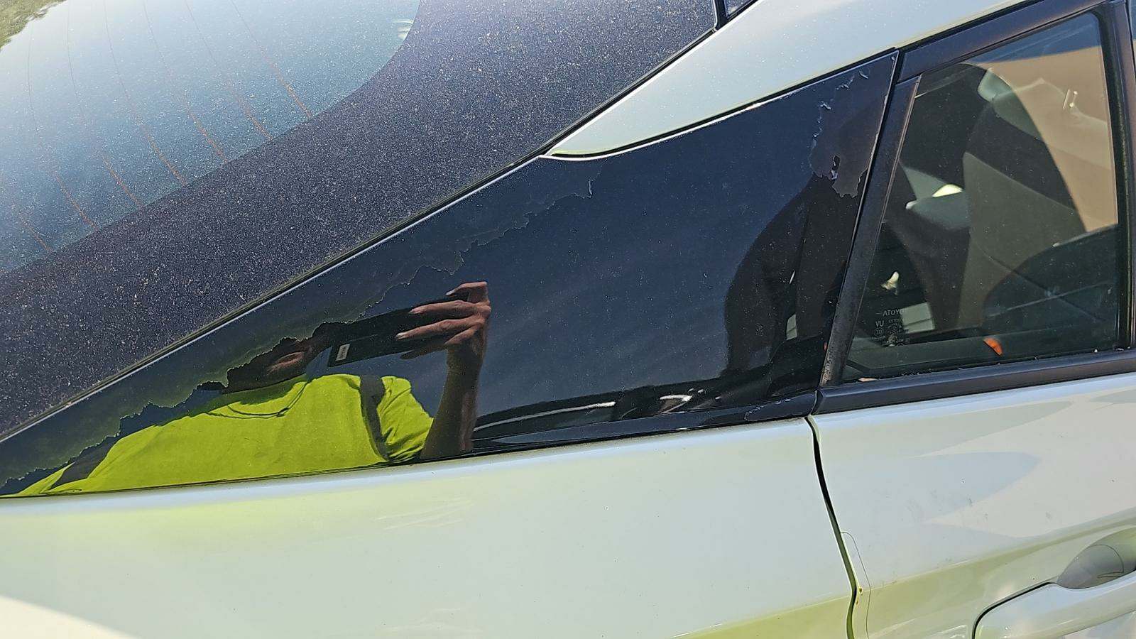 2016 Toyota Prius Three Touring FWD