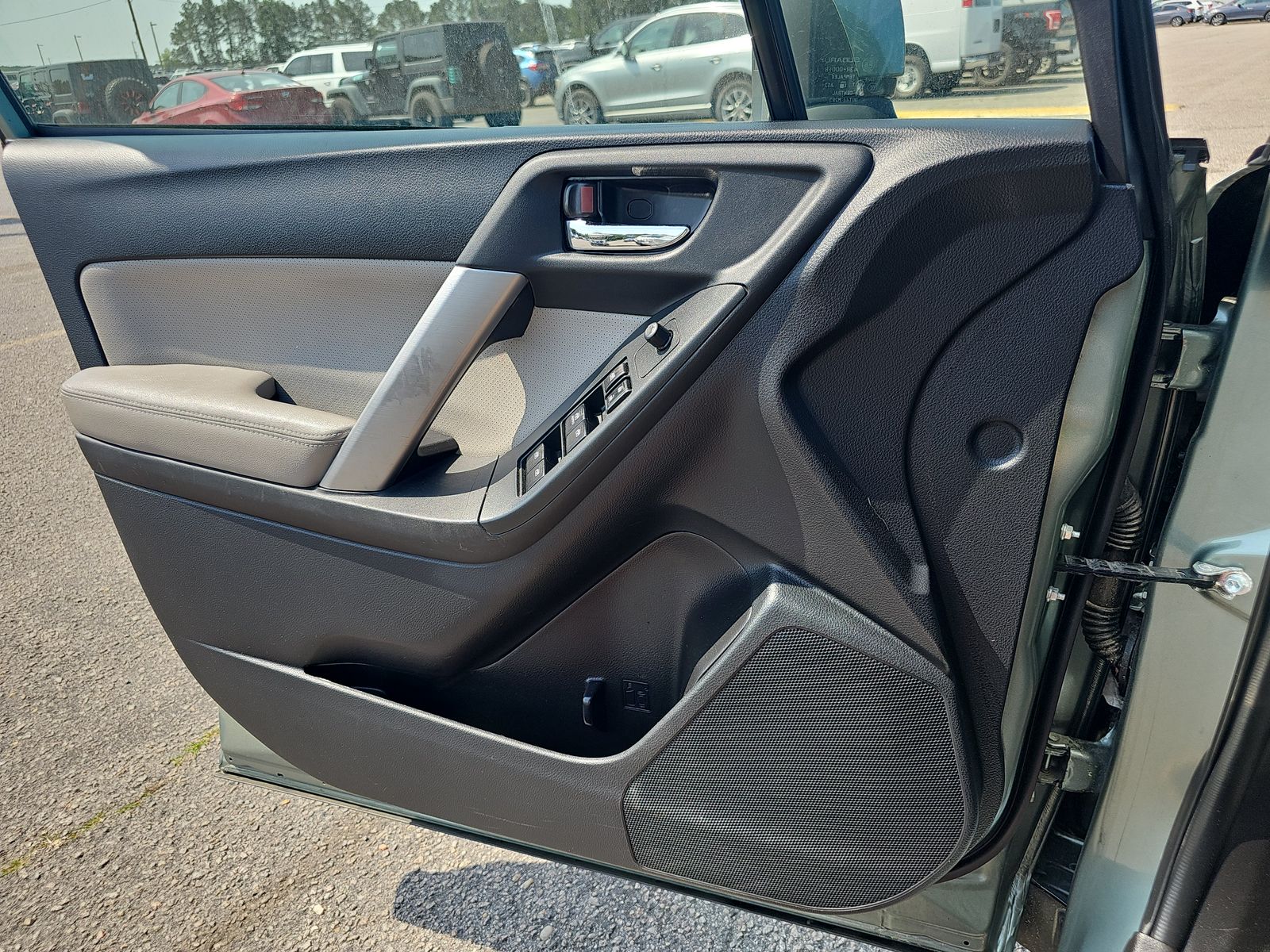 2015 Subaru Forester 2.5i Limited AWD