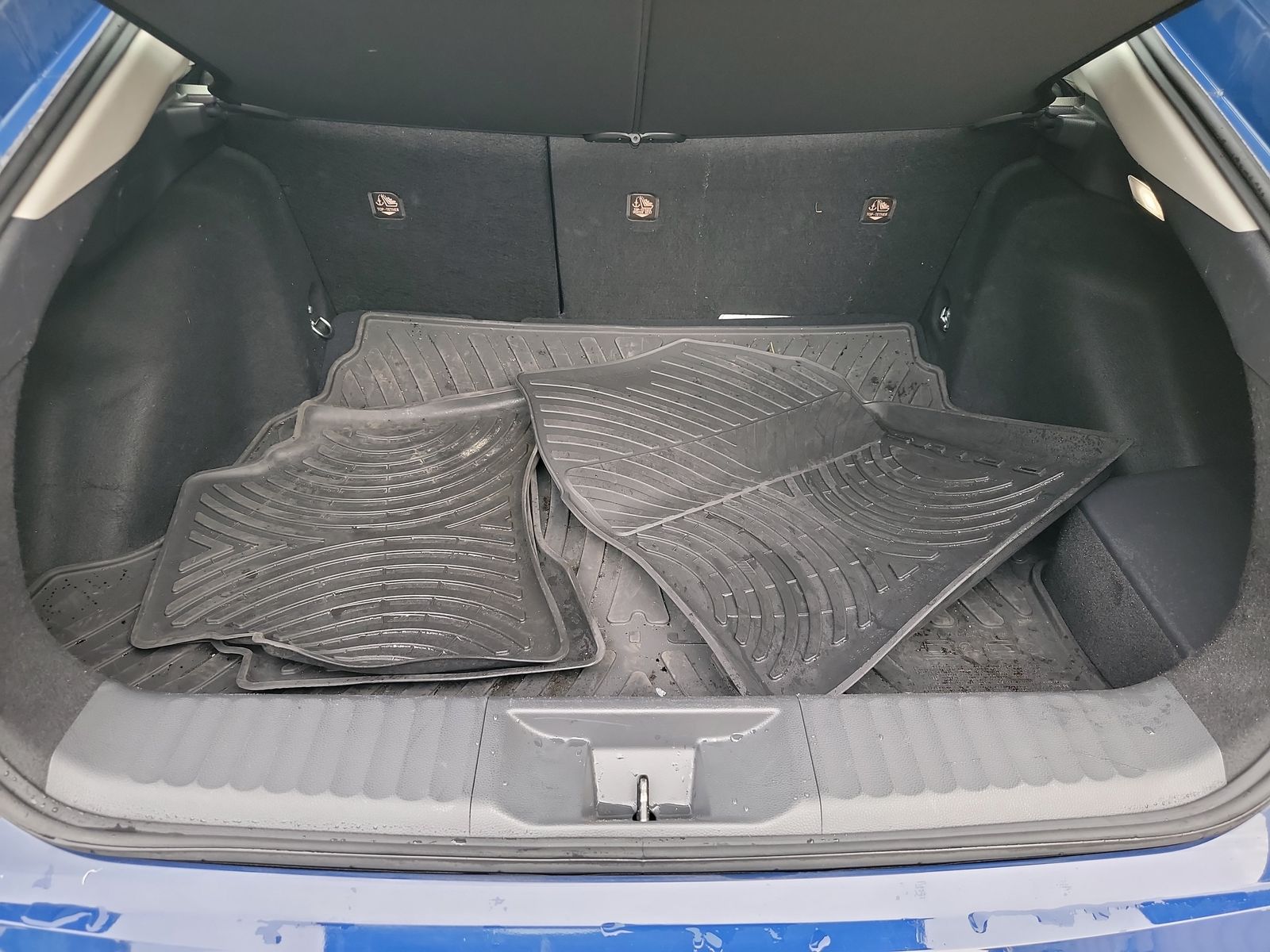 2023 Toyota Prius LE FWD