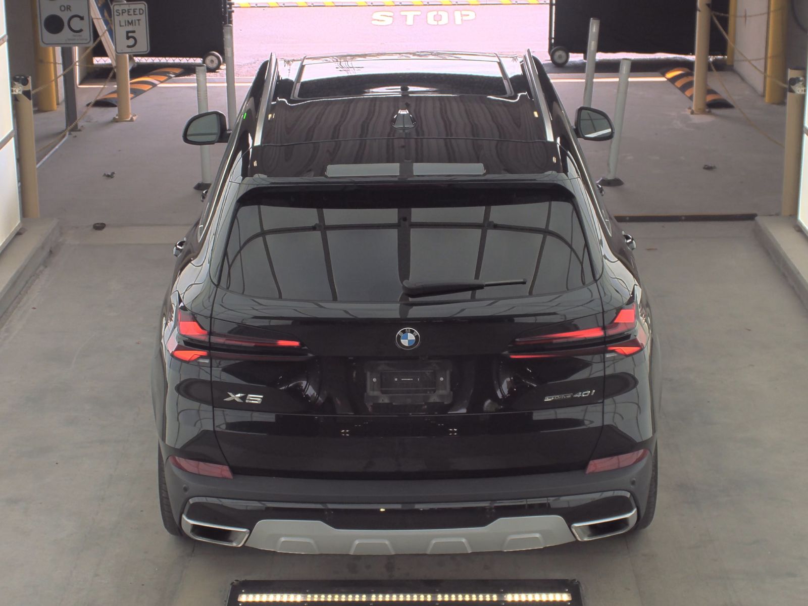 2025 BMW X5 sDrive40i RWD