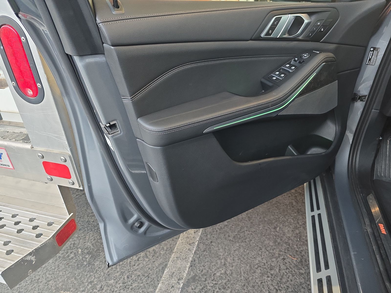 2025 BMW X5 xDrive40i AWD