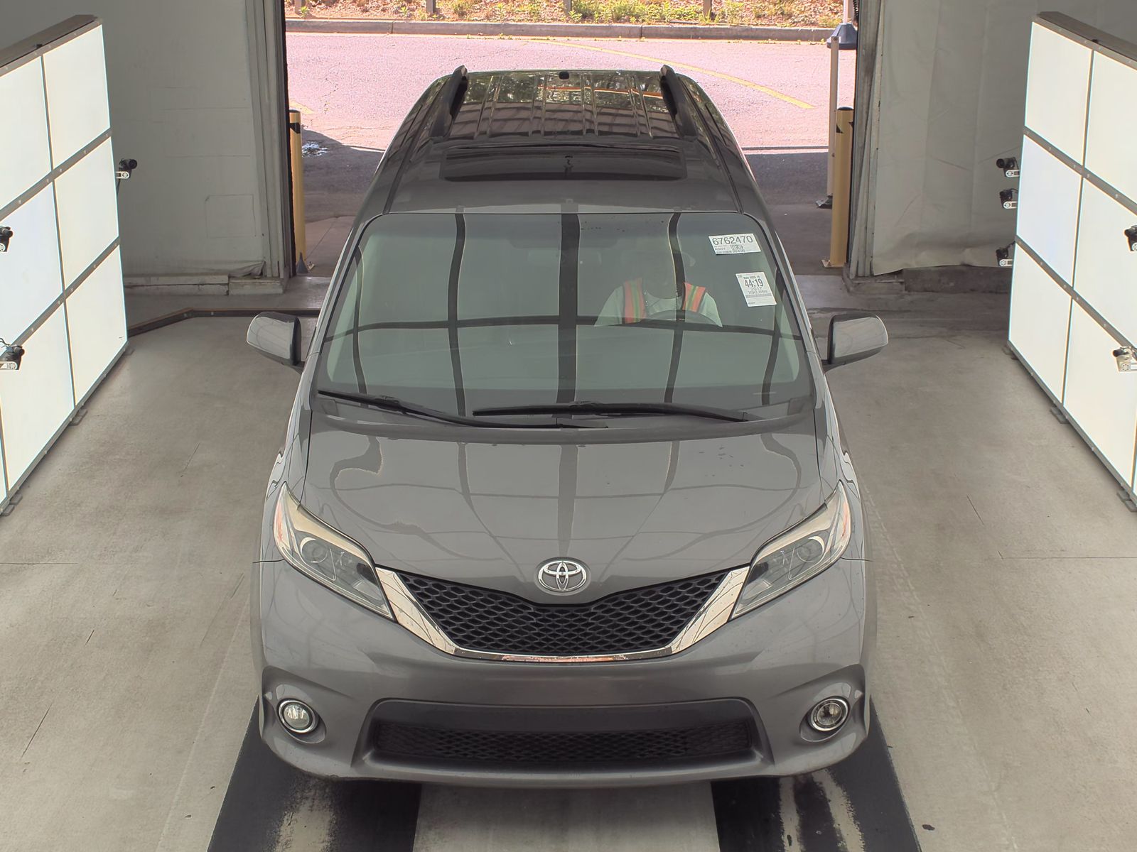 2017 Toyota Sienna SE Premium FWD