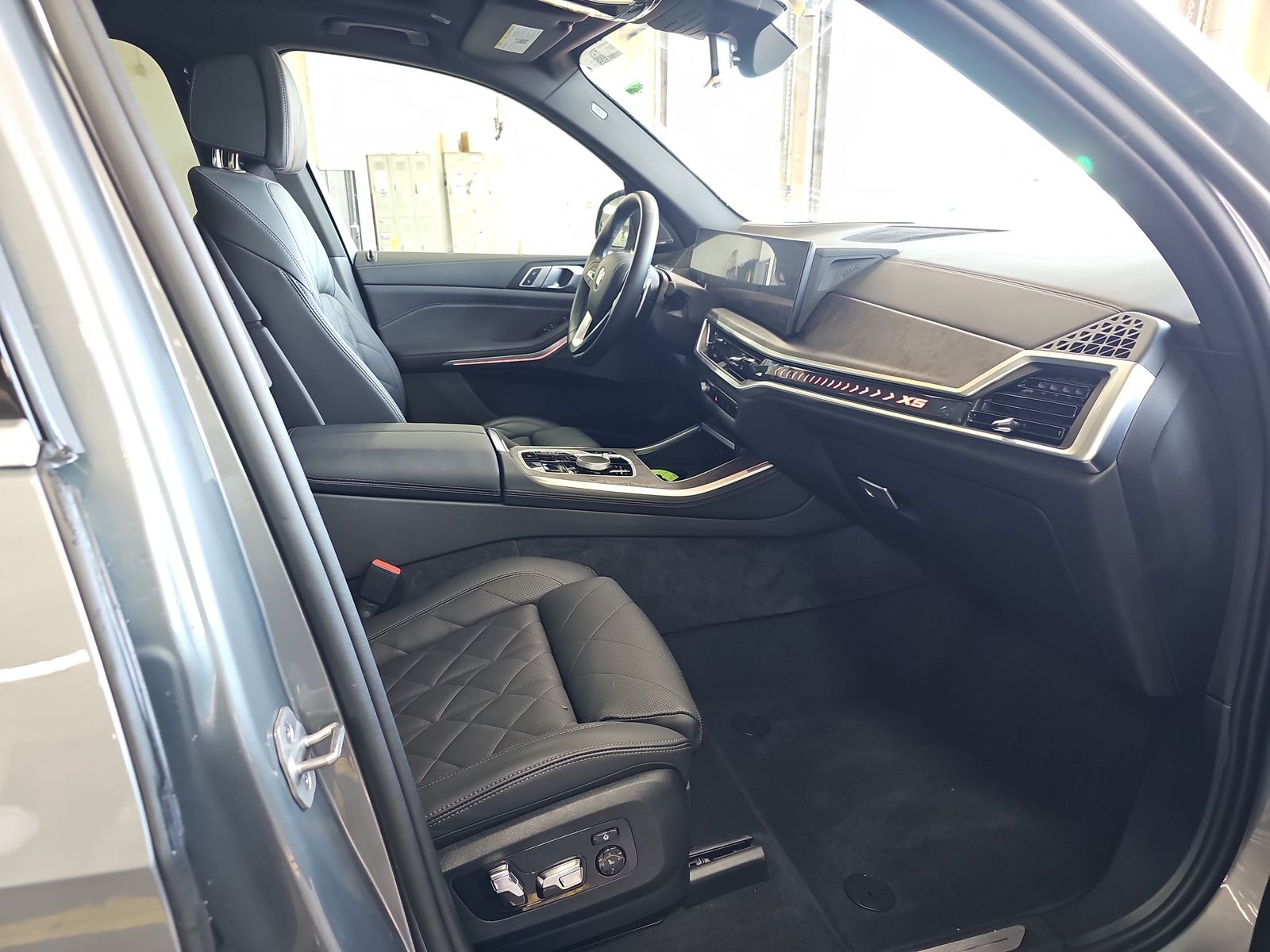 2025 BMW X5 xDrive40i AWD