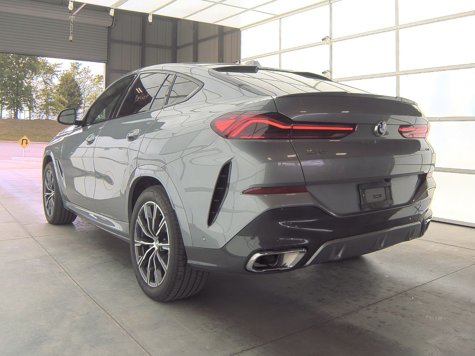 2025 BMW X6 xDrive40i AWD