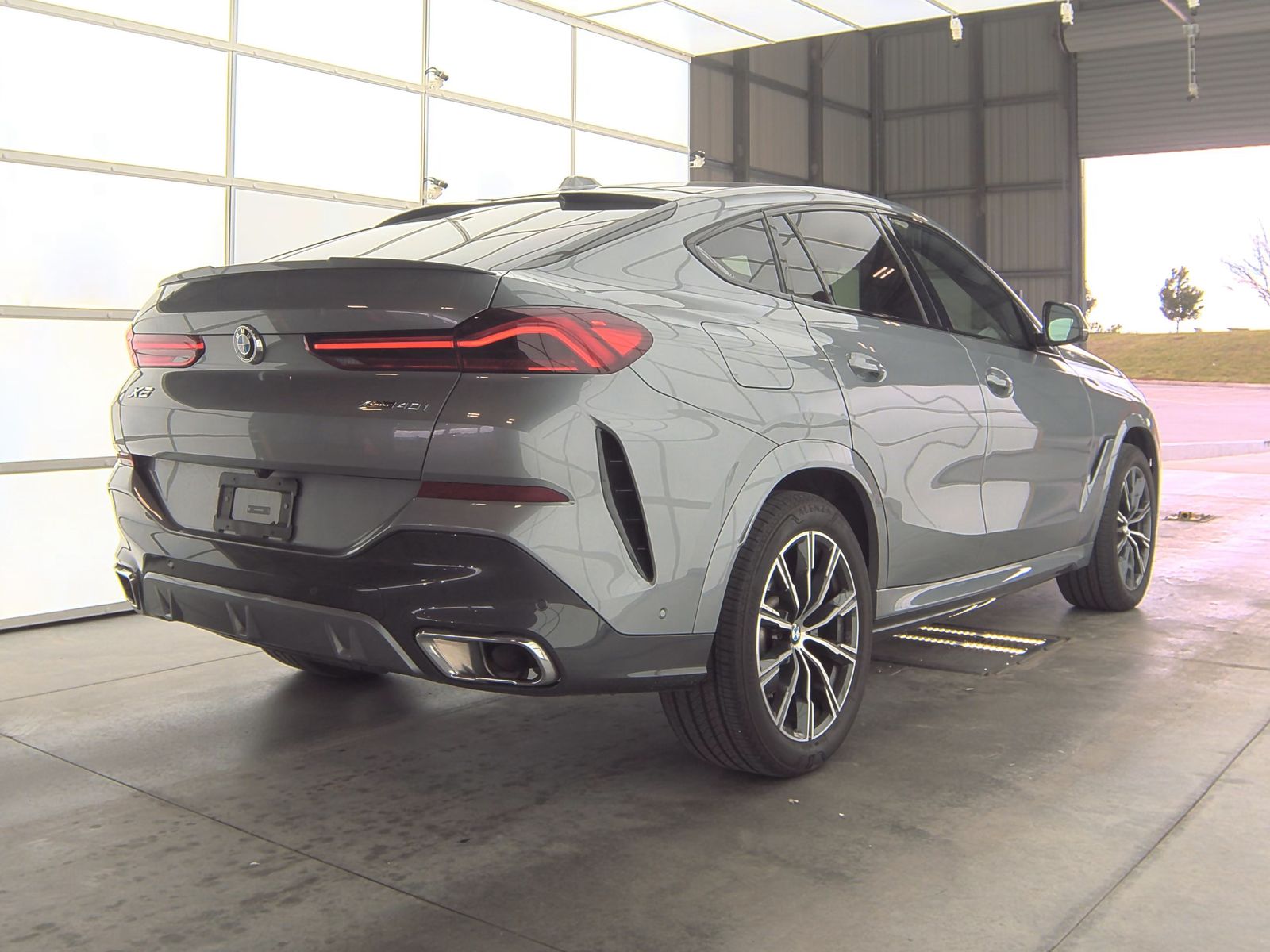 2025 BMW X6 xDrive40i AWD