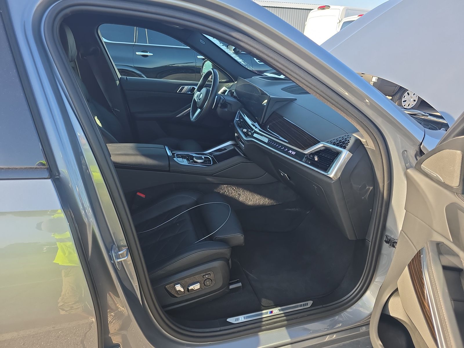 2025 BMW X6 xDrive40i AWD