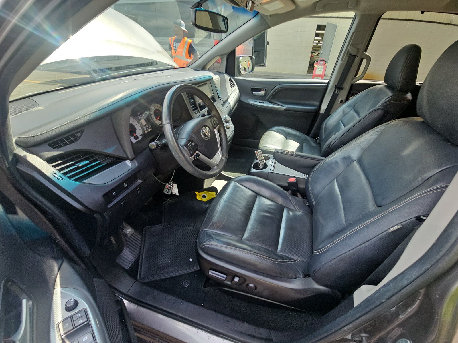 2017 Toyota Sienna SE Premium FWD