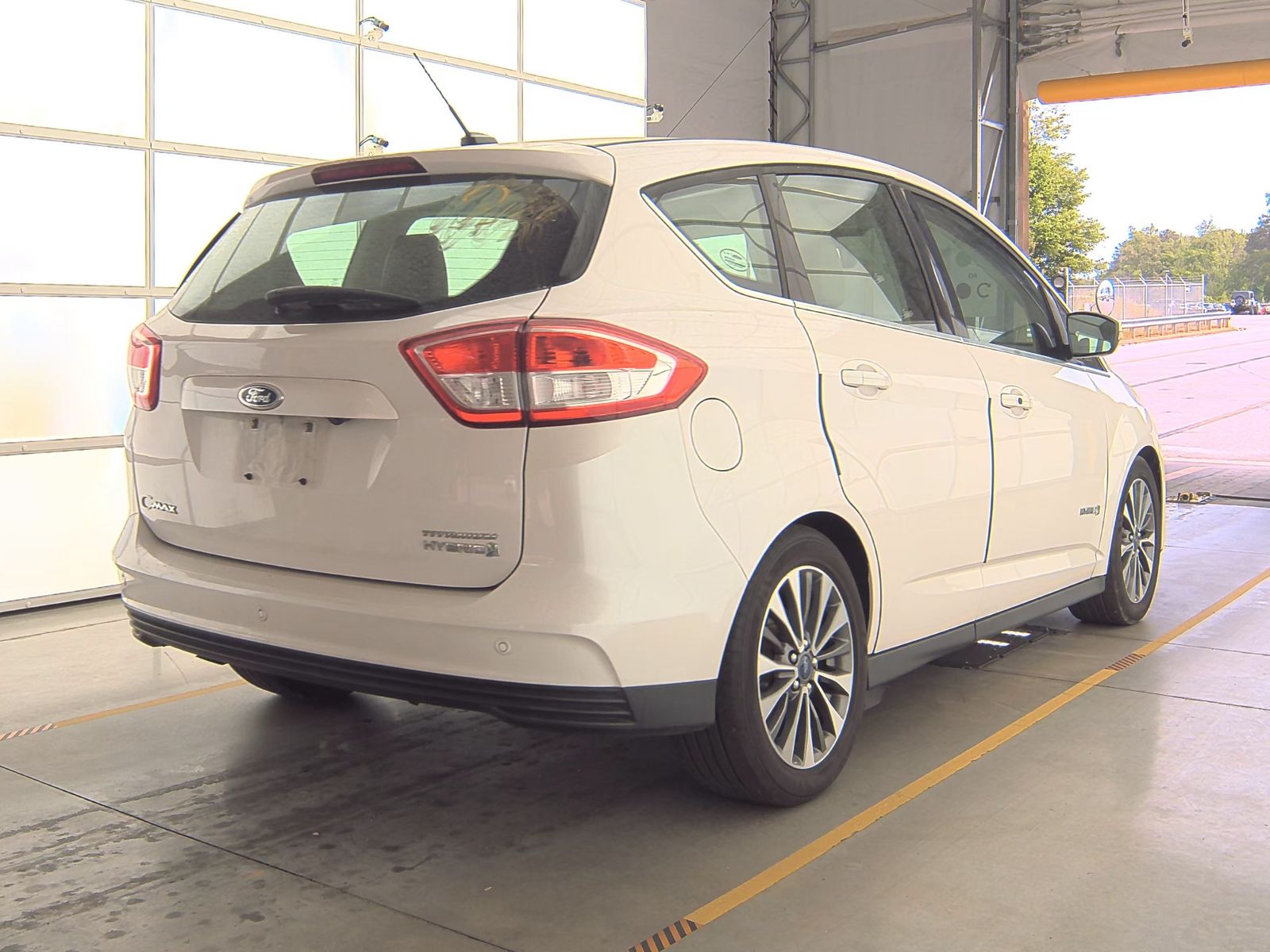 2017 Ford C-MAX Hybrid Titanium FWD