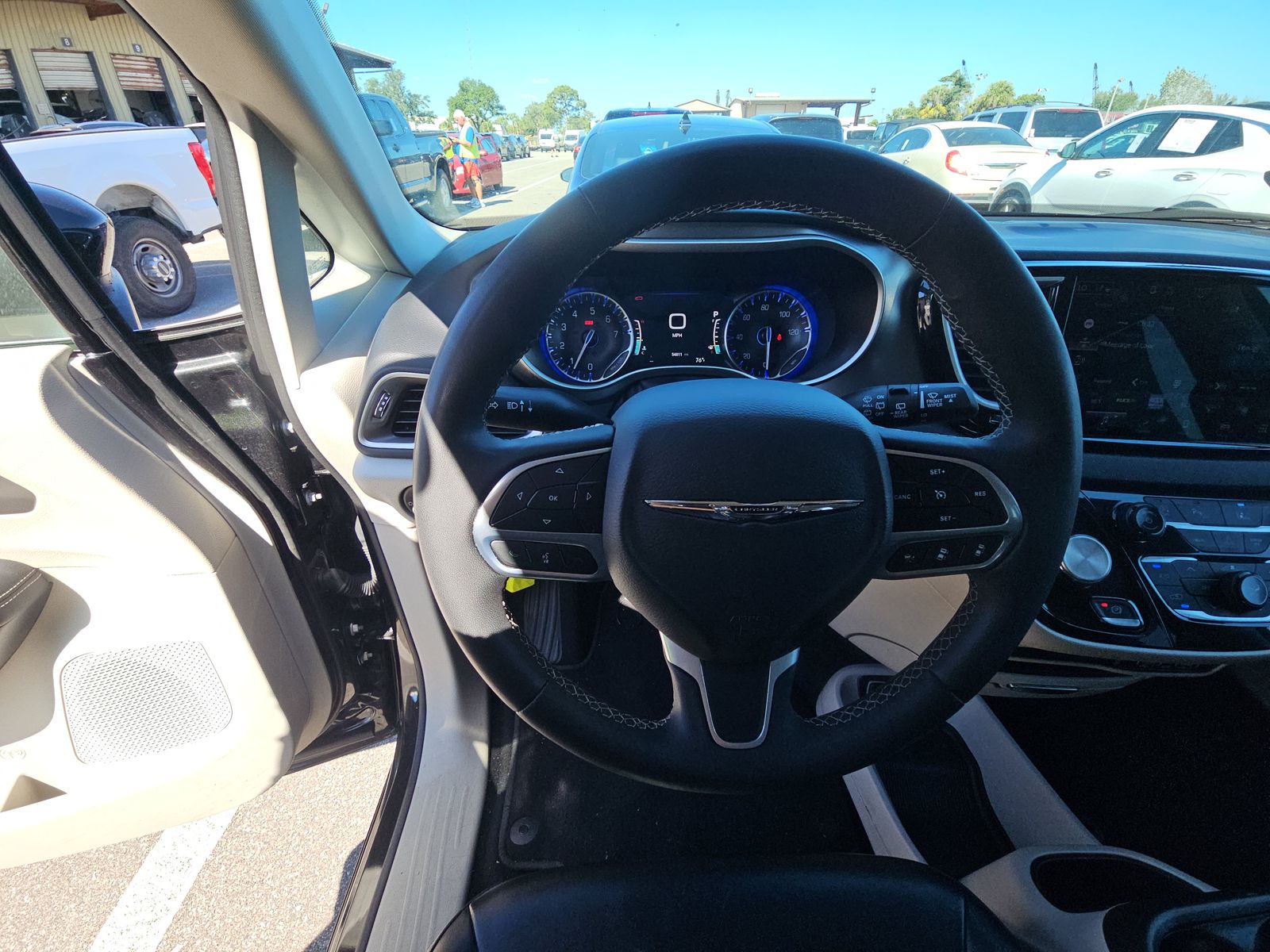 2023 Chrysler Pacifica Touring L FWD