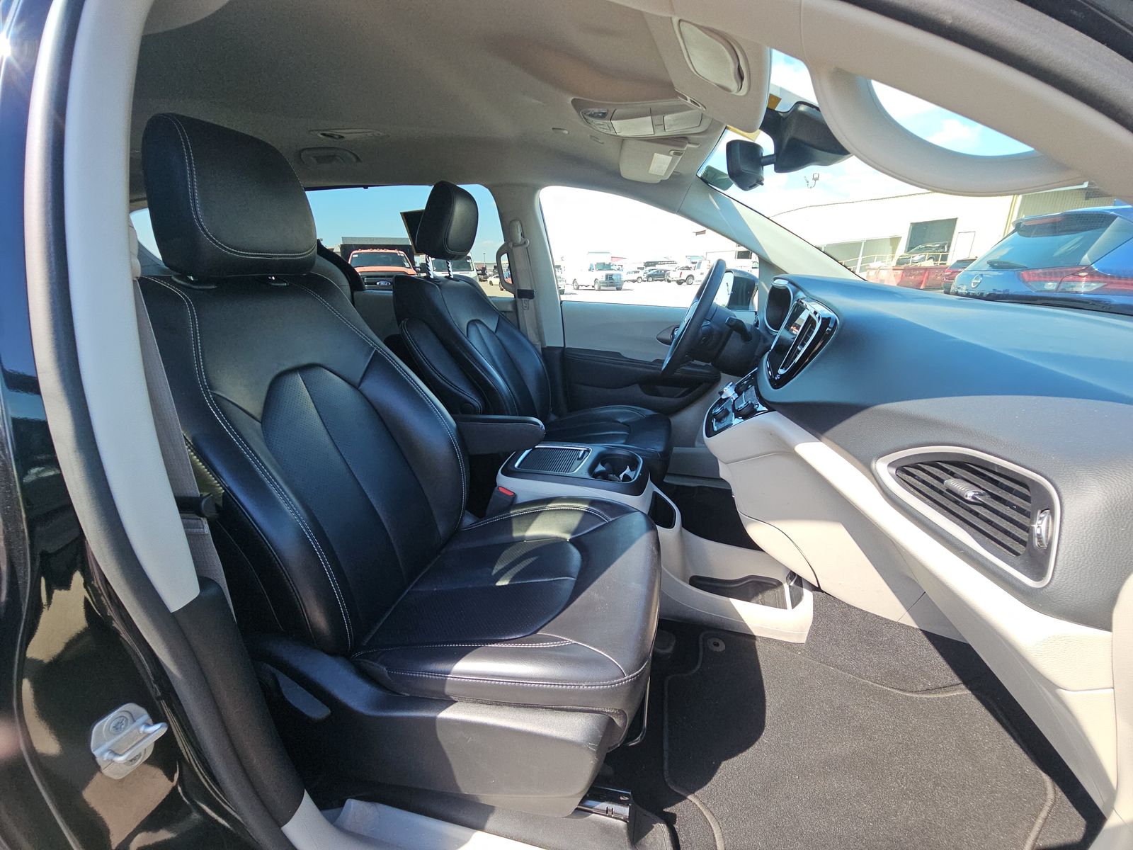 2023 Chrysler Pacifica Touring L FWD