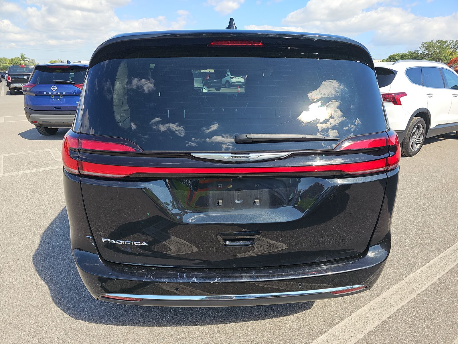2023 Chrysler Pacifica Touring L FWD