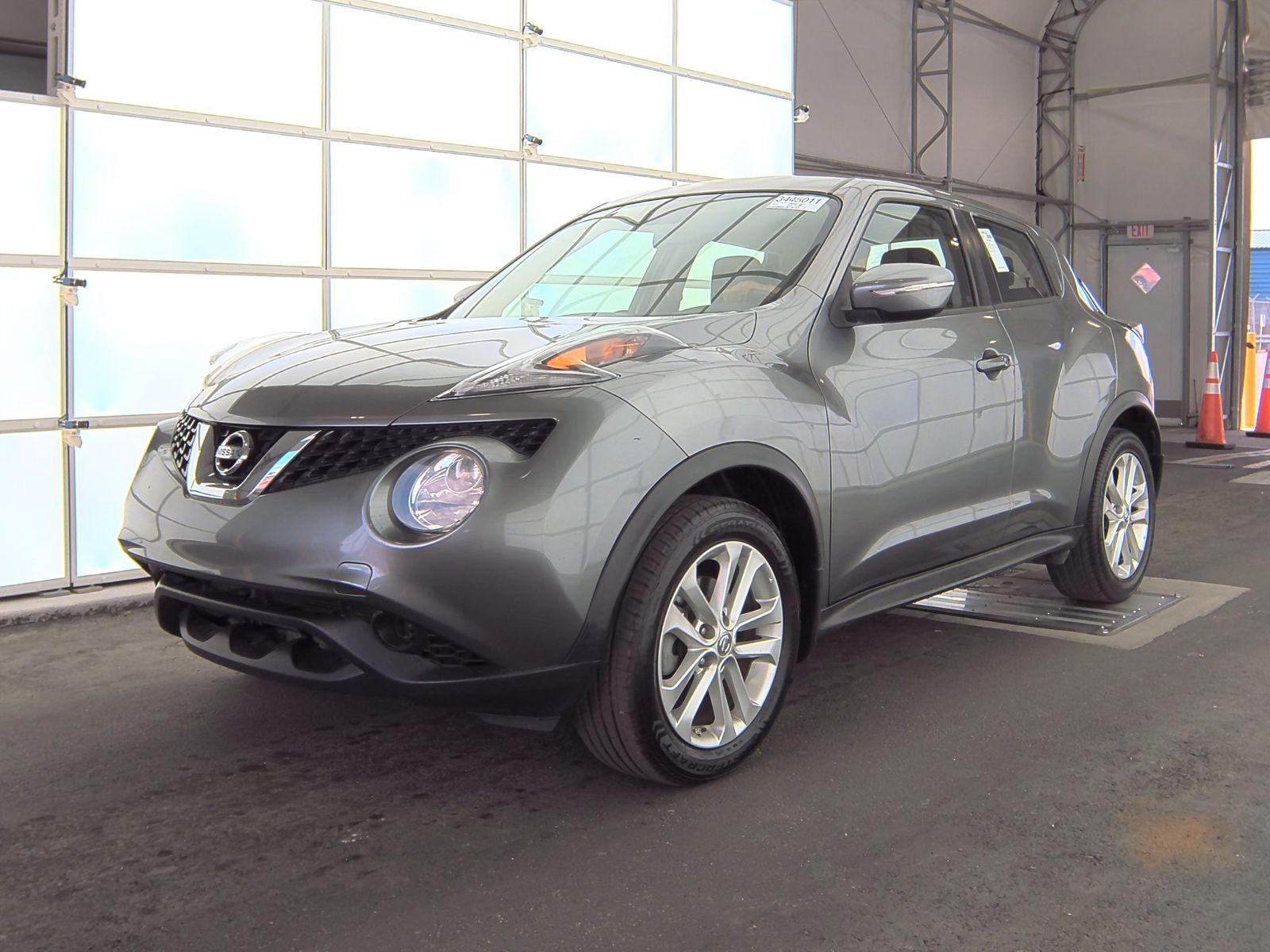 2017 Nissan JUKE S FWD