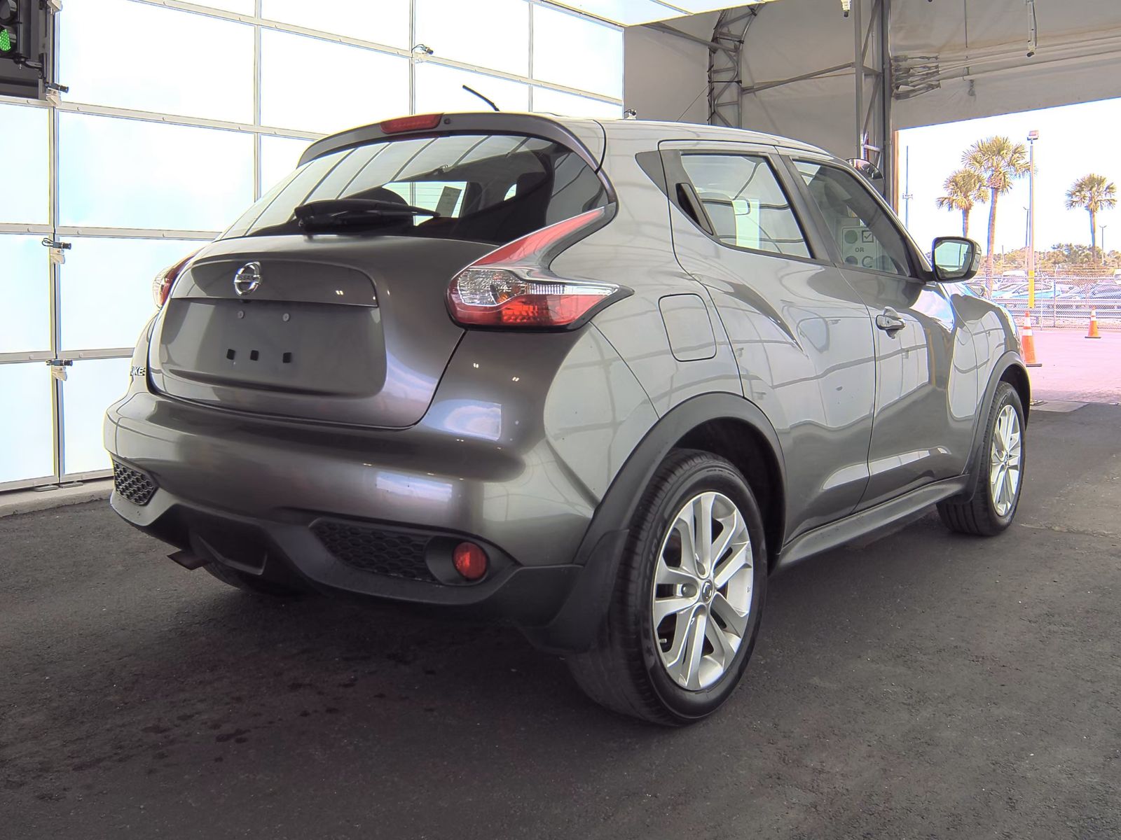 2017 Nissan JUKE S FWD