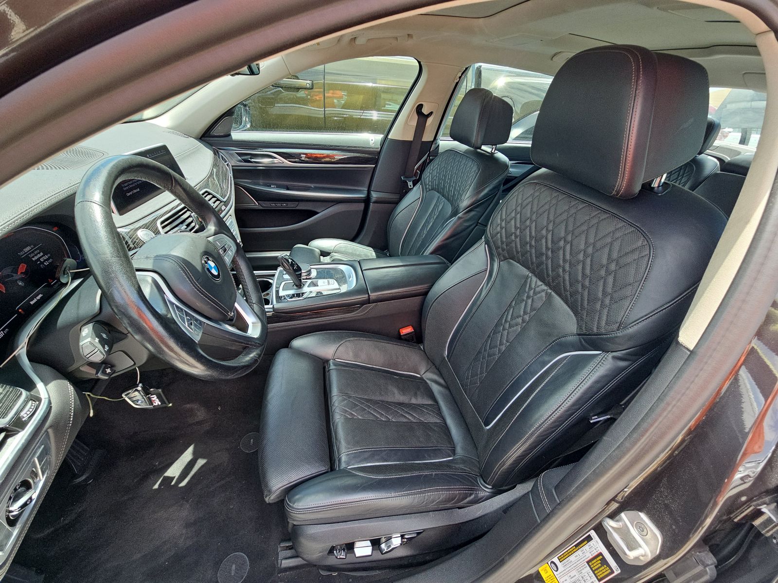 2022 BMW 7 Series 740i RWD