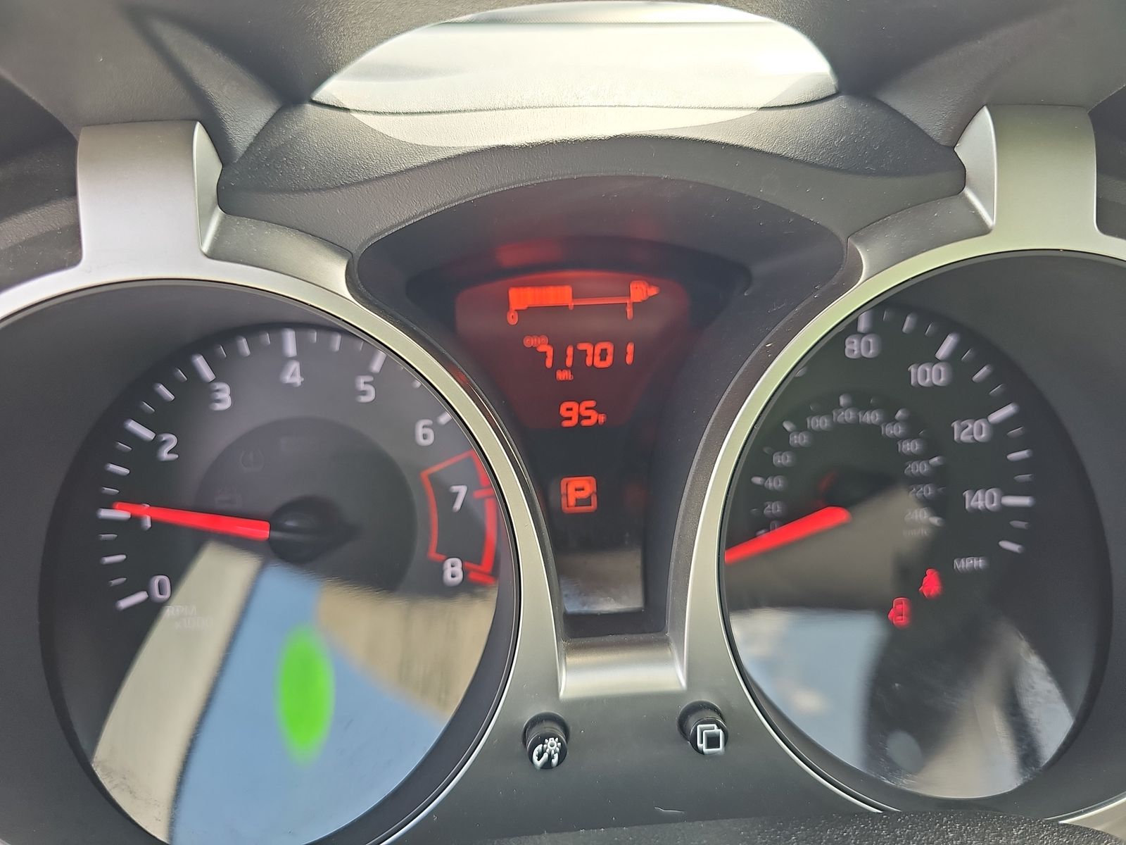 2017 Nissan JUKE S FWD