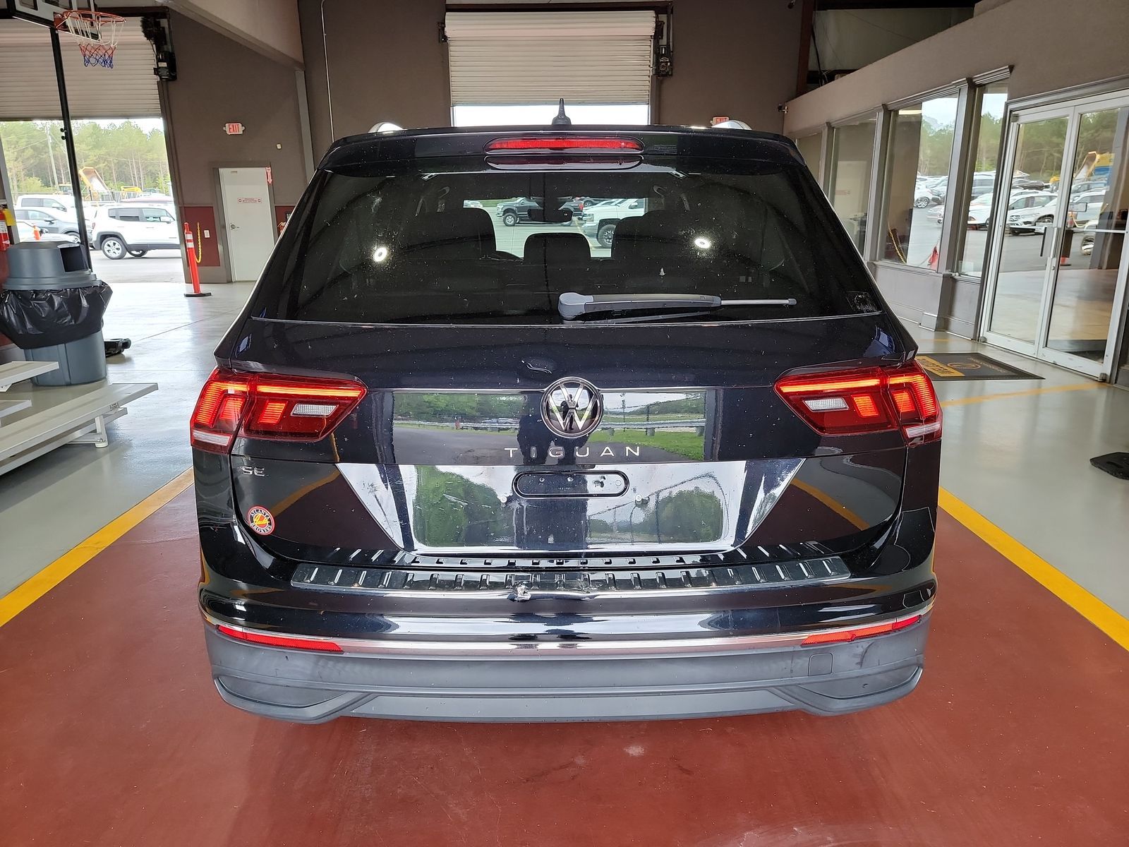 2022 Volkswagen Tiguan 2.0T SE FWD