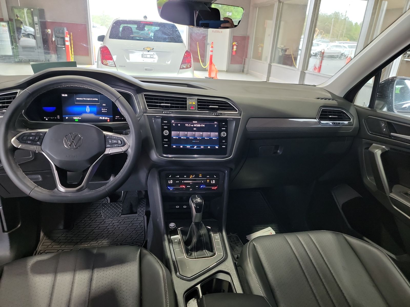 2022 Volkswagen Tiguan 2.0T SE FWD