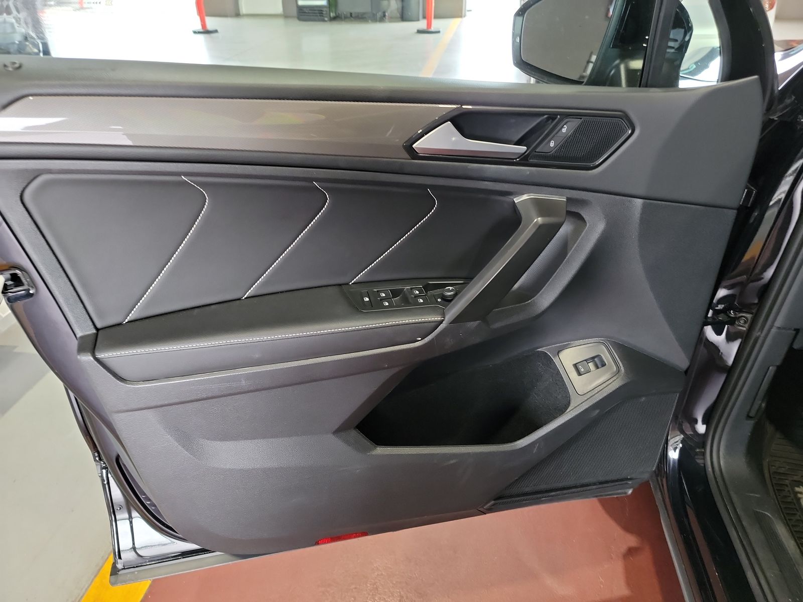 2022 Volkswagen Tiguan 2.0T SE FWD