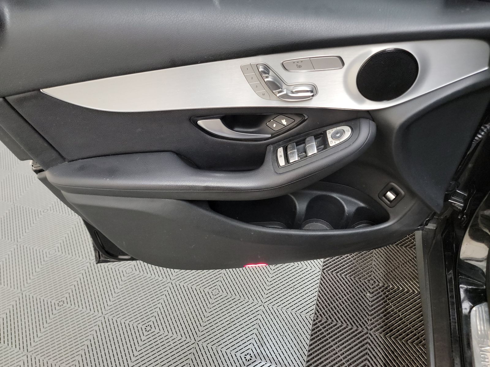 2017 Mercedes-Benz GLC GLC 300 RWD