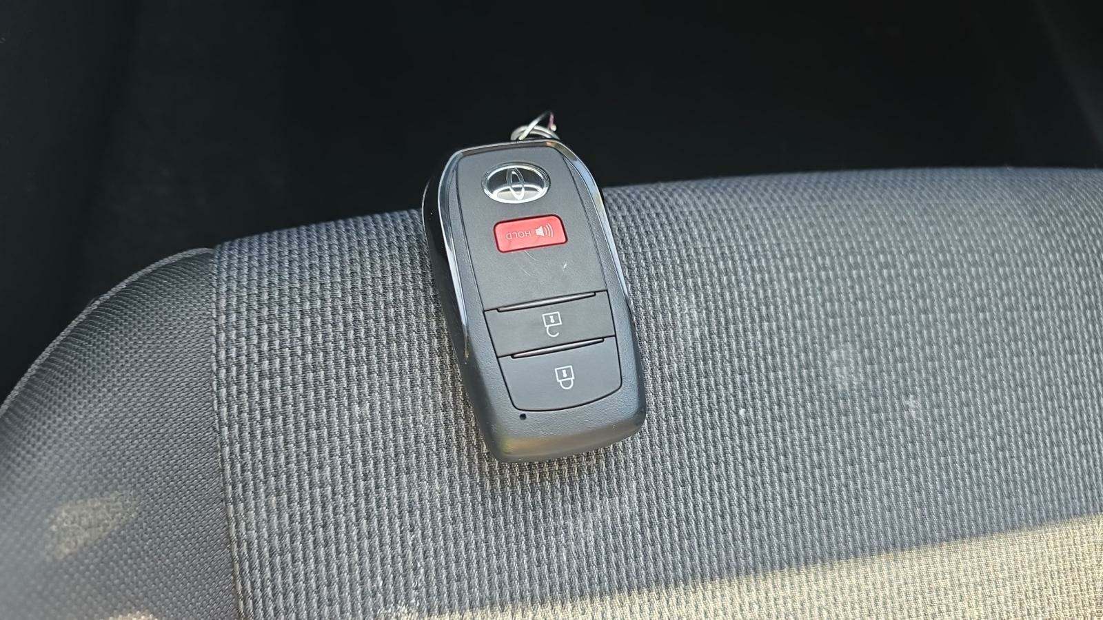 2023 Toyota Prius LE FWD