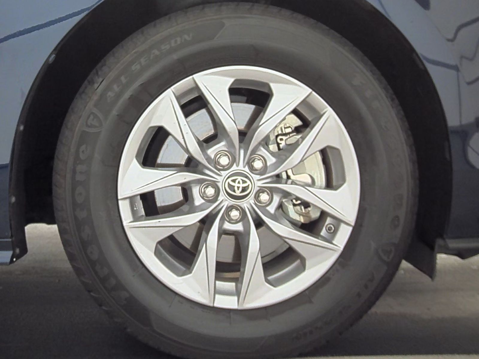 2022 Toyota Sienna XLE FWD