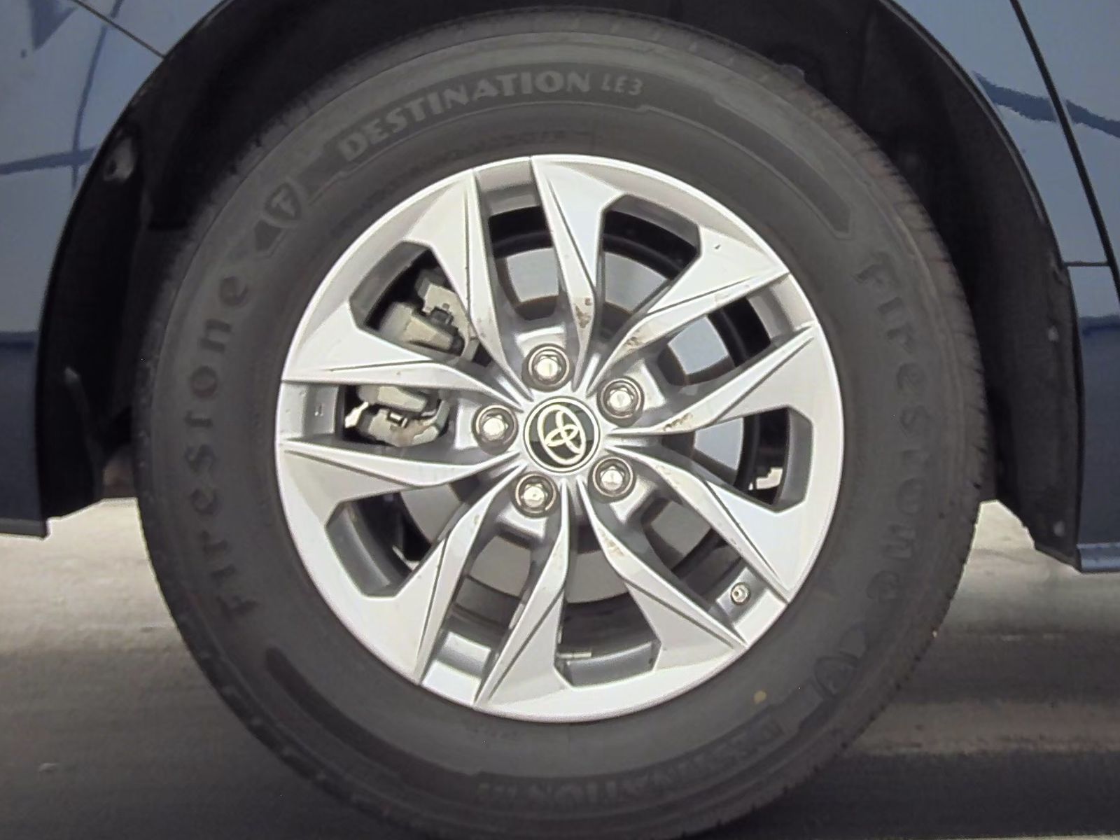 2022 Toyota Sienna XLE FWD