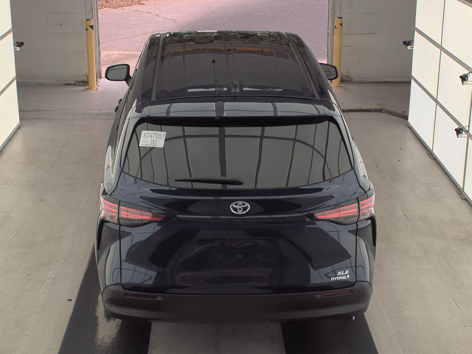2022 Toyota Sienna XLE FWD