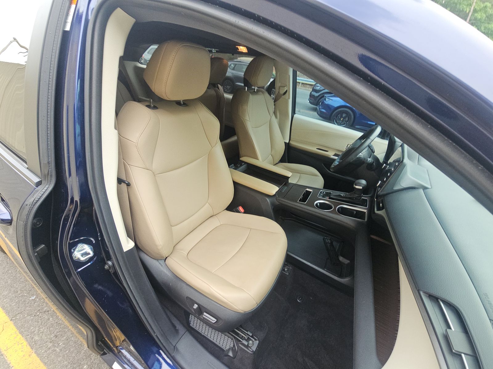 2022 Toyota Sienna XLE FWD