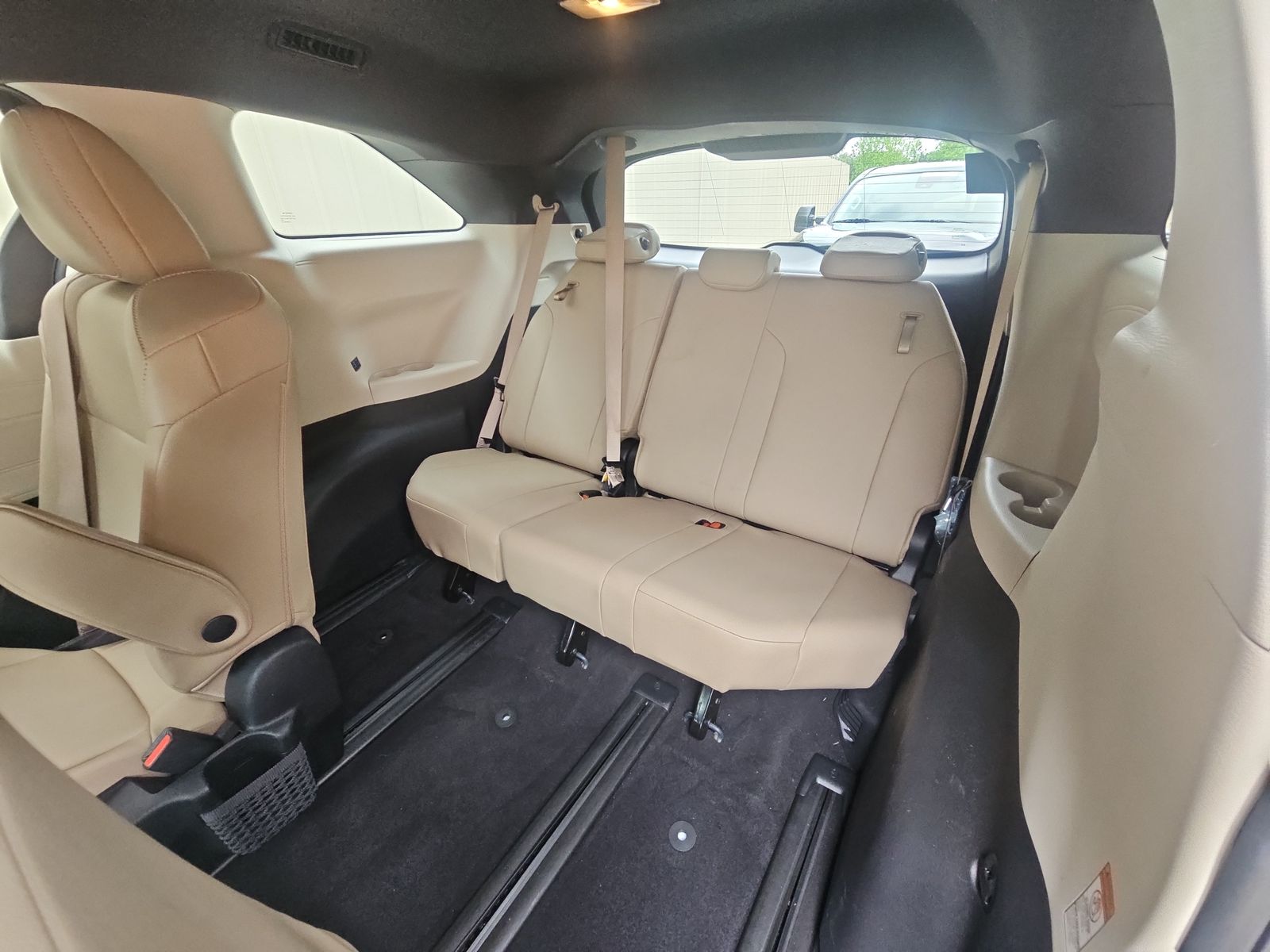 2022 Toyota Sienna XLE FWD