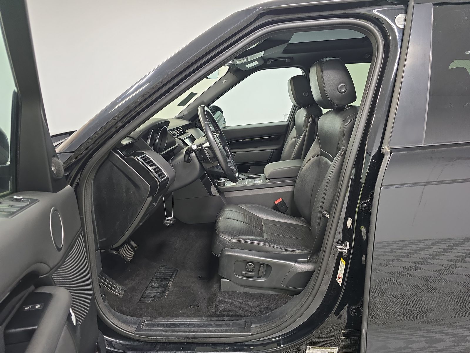 2020 Land Rover Discovery SE AWD