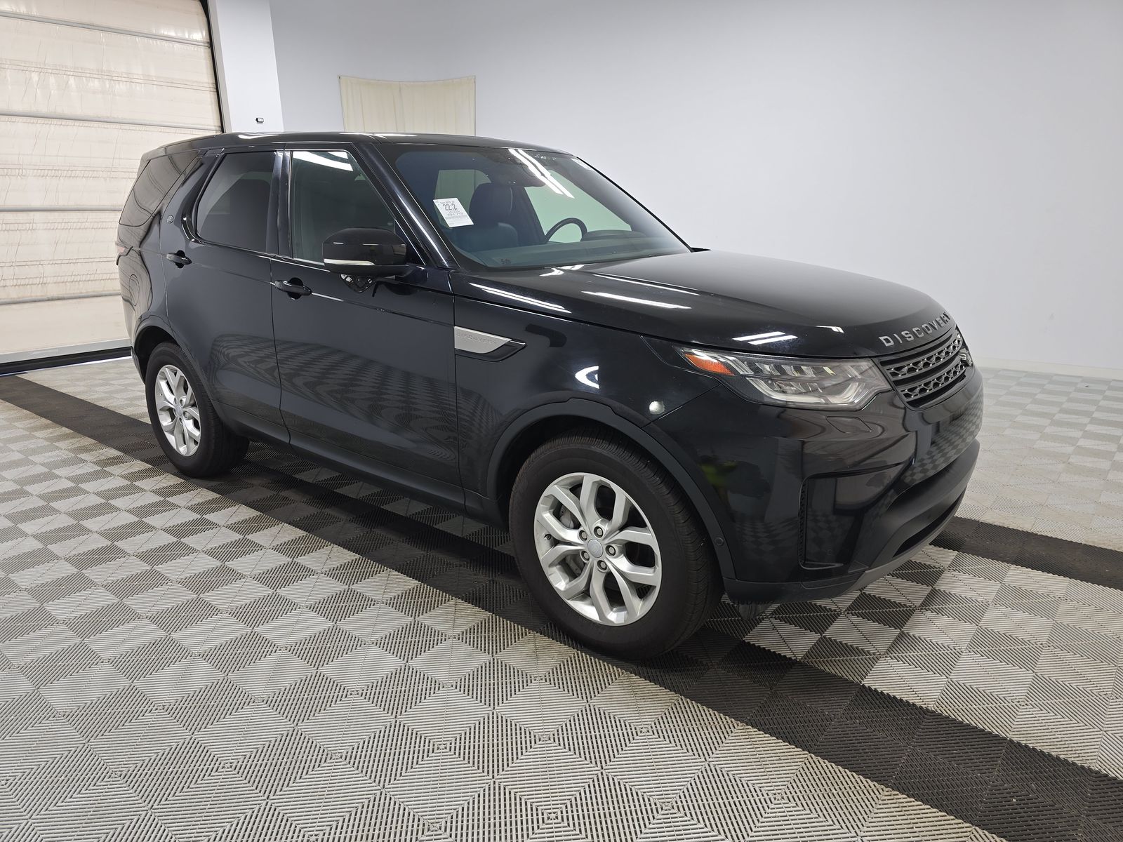 2020 Land Rover Discovery SE AWD