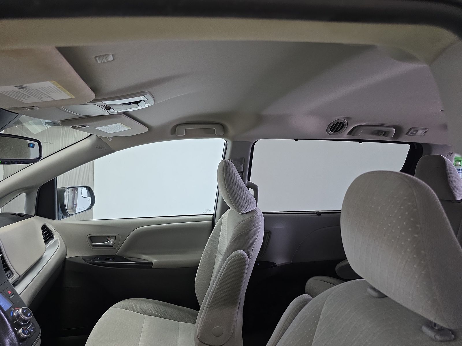 2020 Toyota Sienna LE FWD