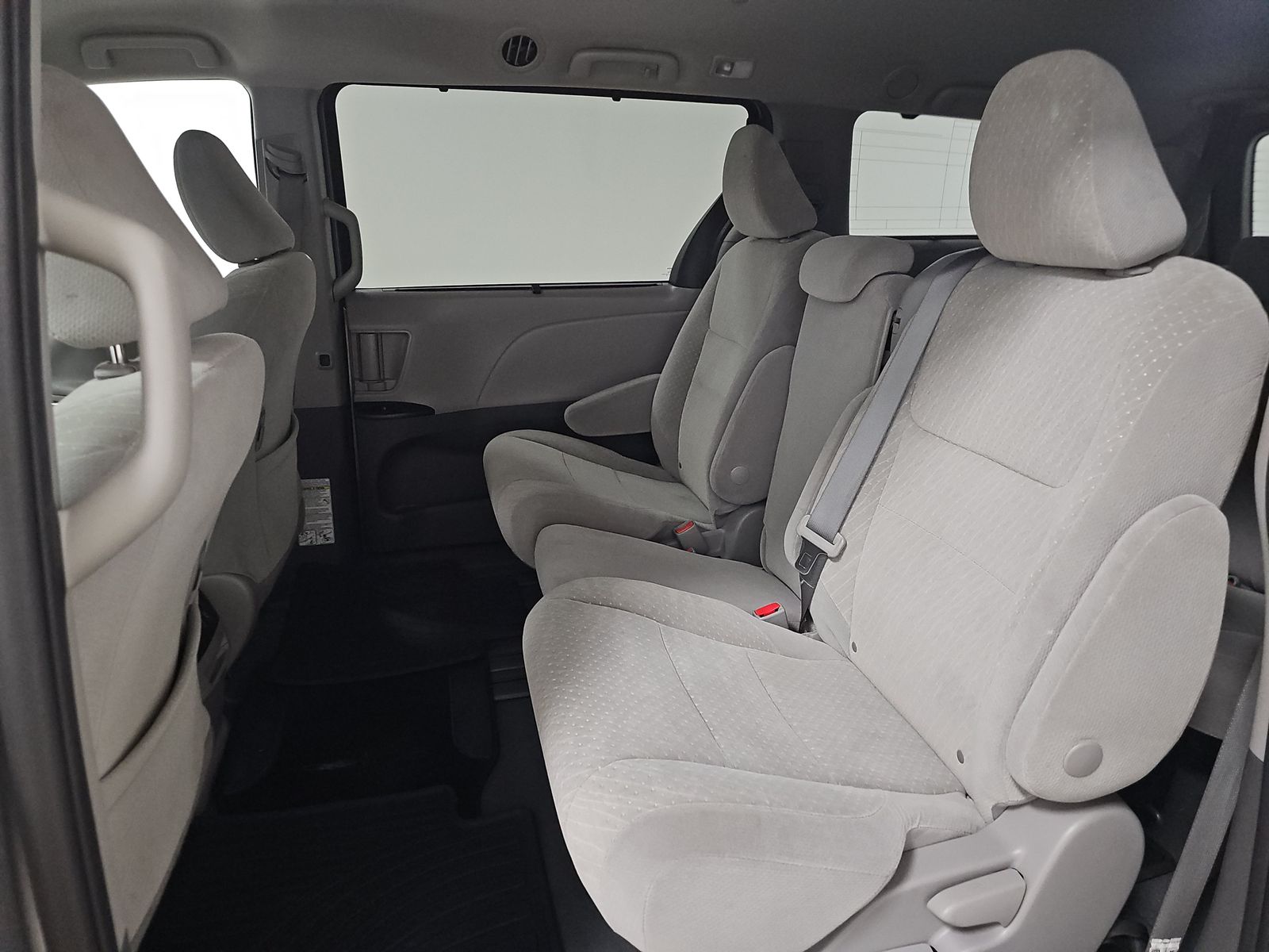 2020 Toyota Sienna LE FWD