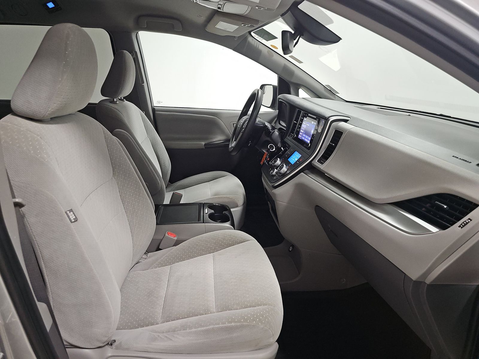 2020 Toyota Sienna LE FWD