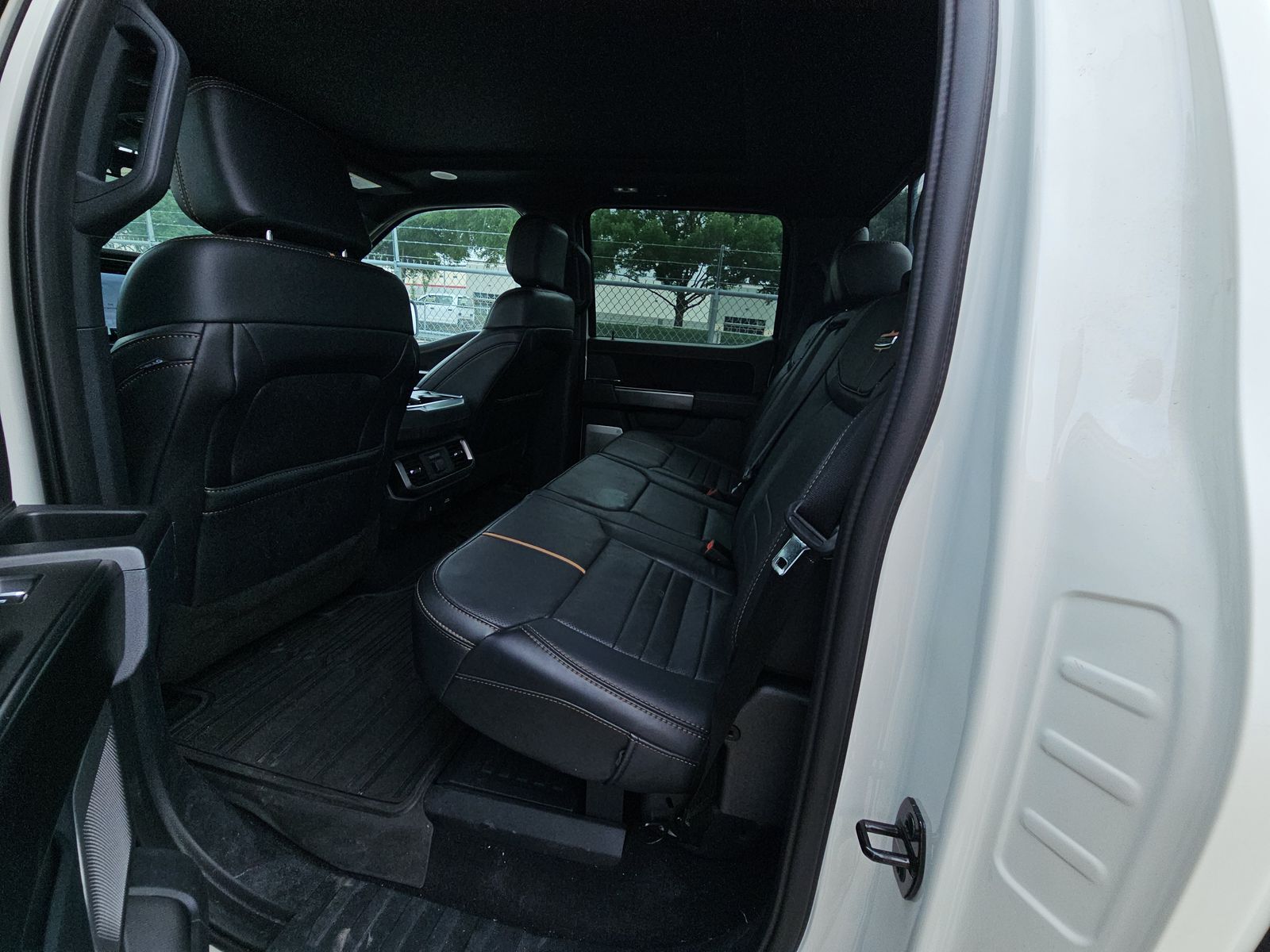 2023 Ford F-150 Platinum AWD