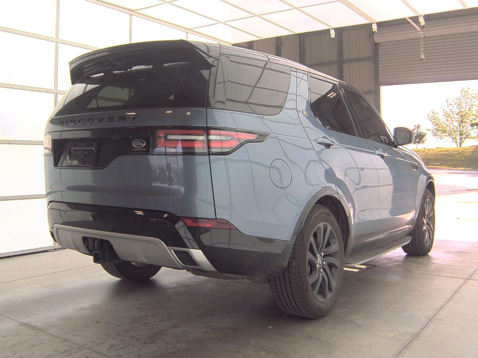 2020 Land Rover Discovery Landmark Edition AWD