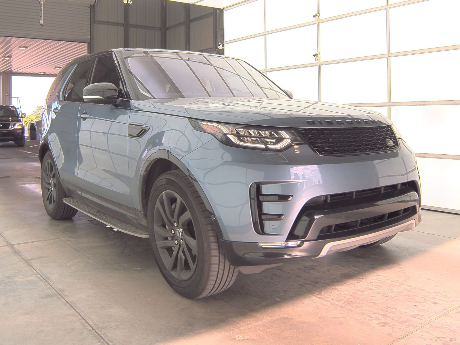 2020 Land Rover Discovery Landmark Edition AWD