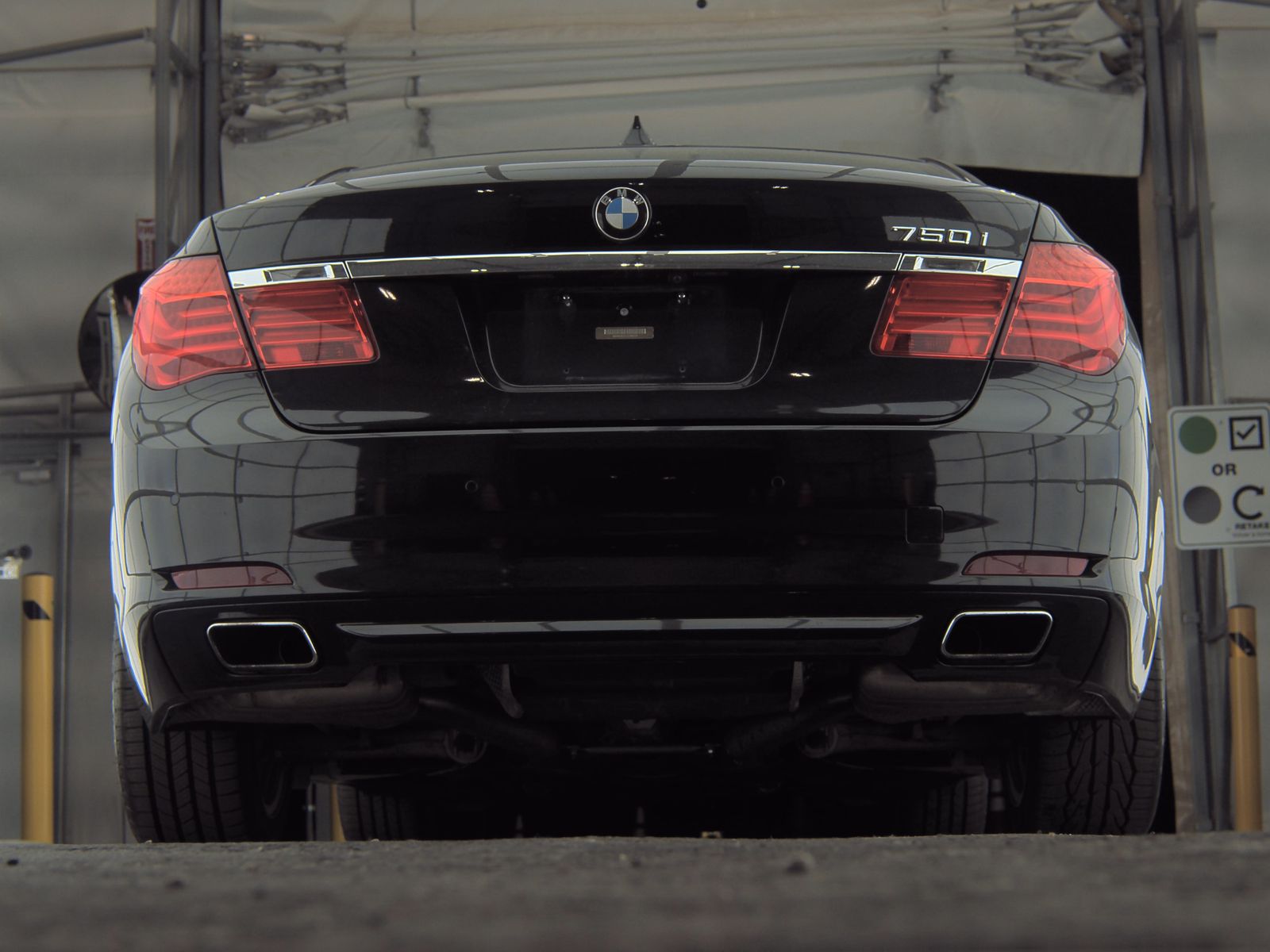 2012 BMW 7 Series 750i xDrive AWD