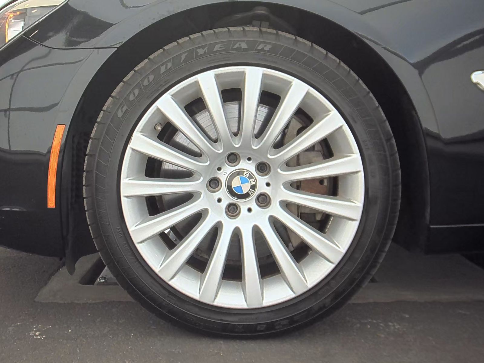 2012 BMW 7 Series 750i xDrive AWD