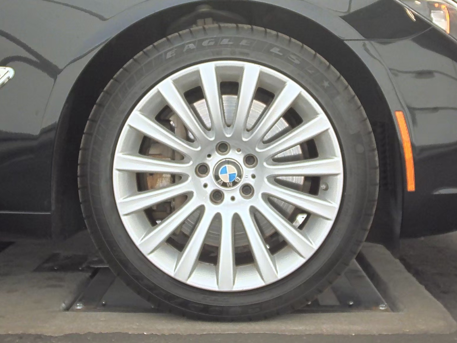 2012 BMW 7 Series 750i xDrive AWD