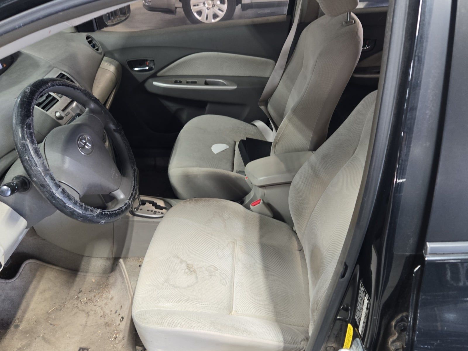 2010 Toyota Yaris Base FWD