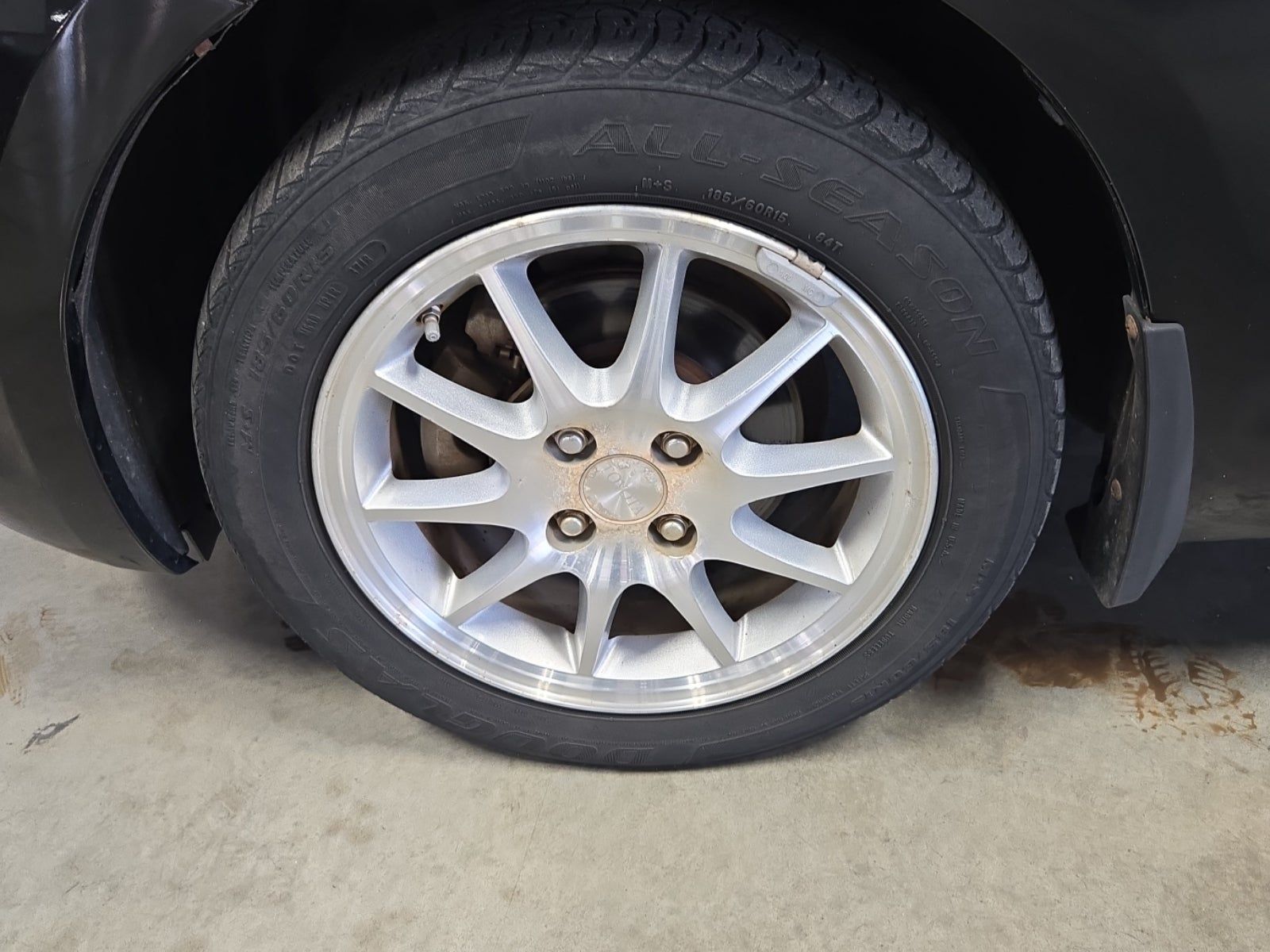 2010 Toyota Yaris Base FWD