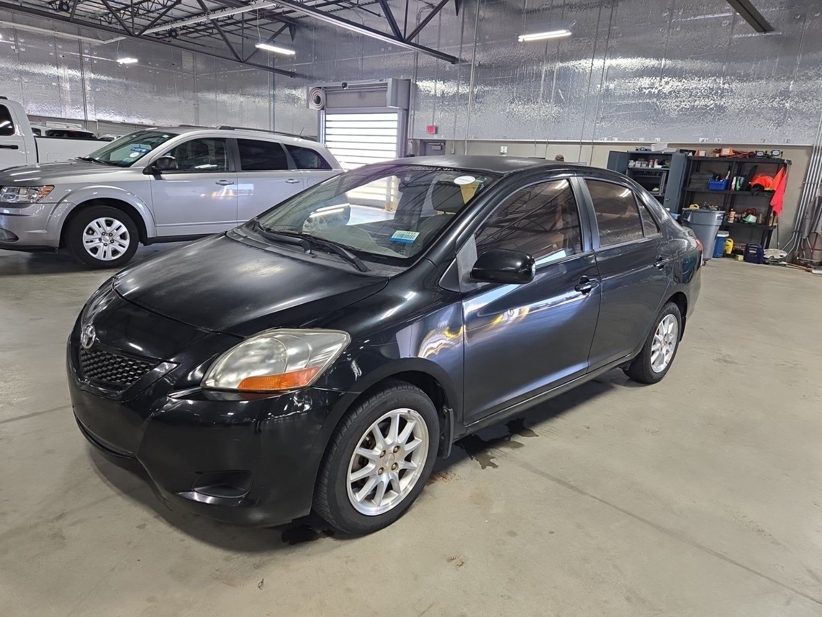 2010 Toyota Yaris Base FWD