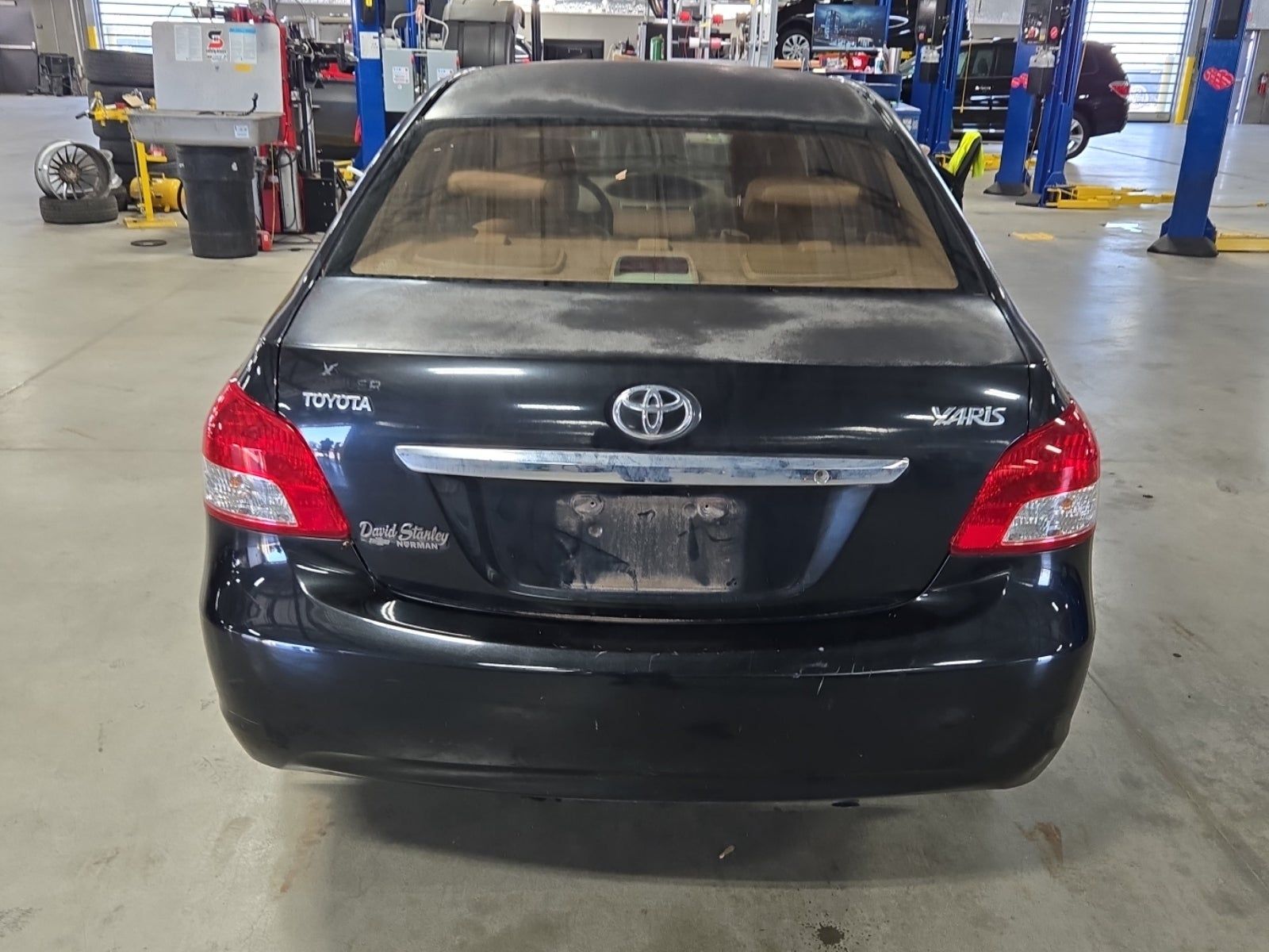 2010 Toyota Yaris Base FWD
